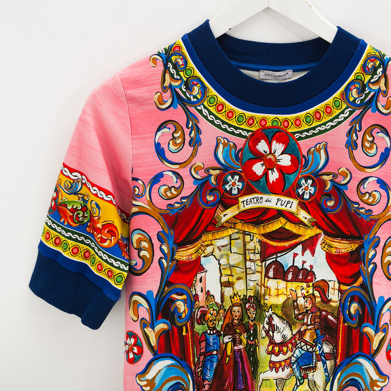 Футболка Dolce&Gabbana - купить оригинал в секонд-хенде SFS