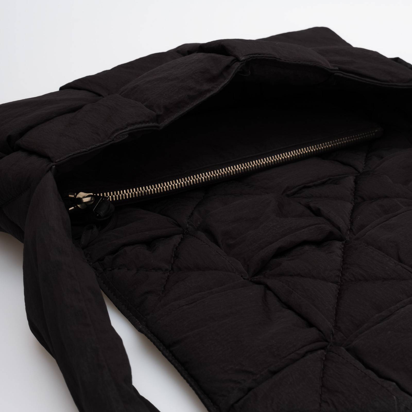 Сумка Bottega Veneta - купить оригинал в секонд-хенде SFS - 6
