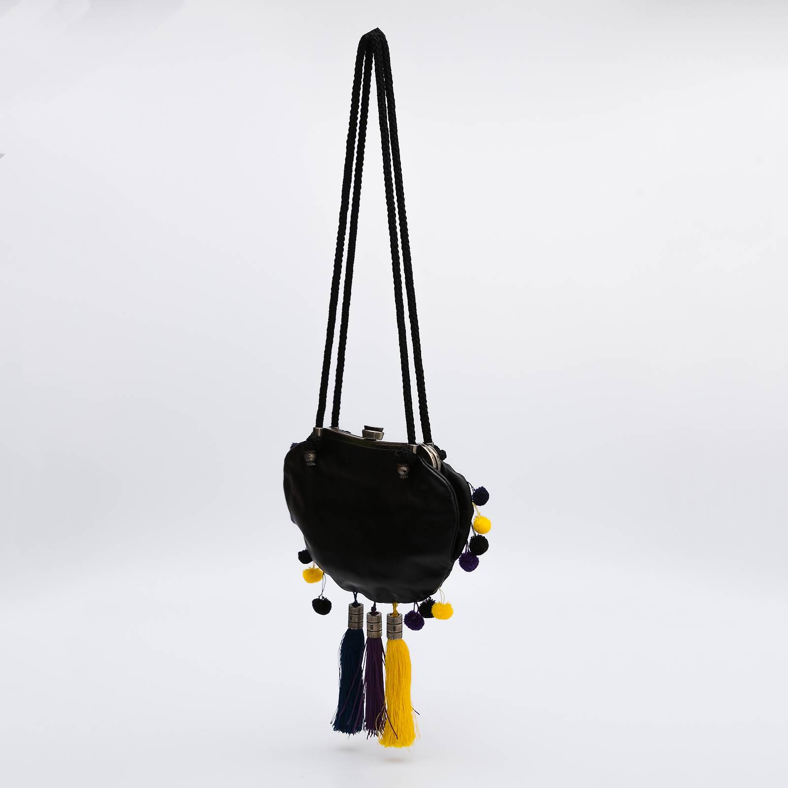 Сумка черного цвета Galliano - фото из каталога магазина брендовой одежды Second Friend Store Сумка Galliano - купить оригинал в секонд-хенде SFS - 4