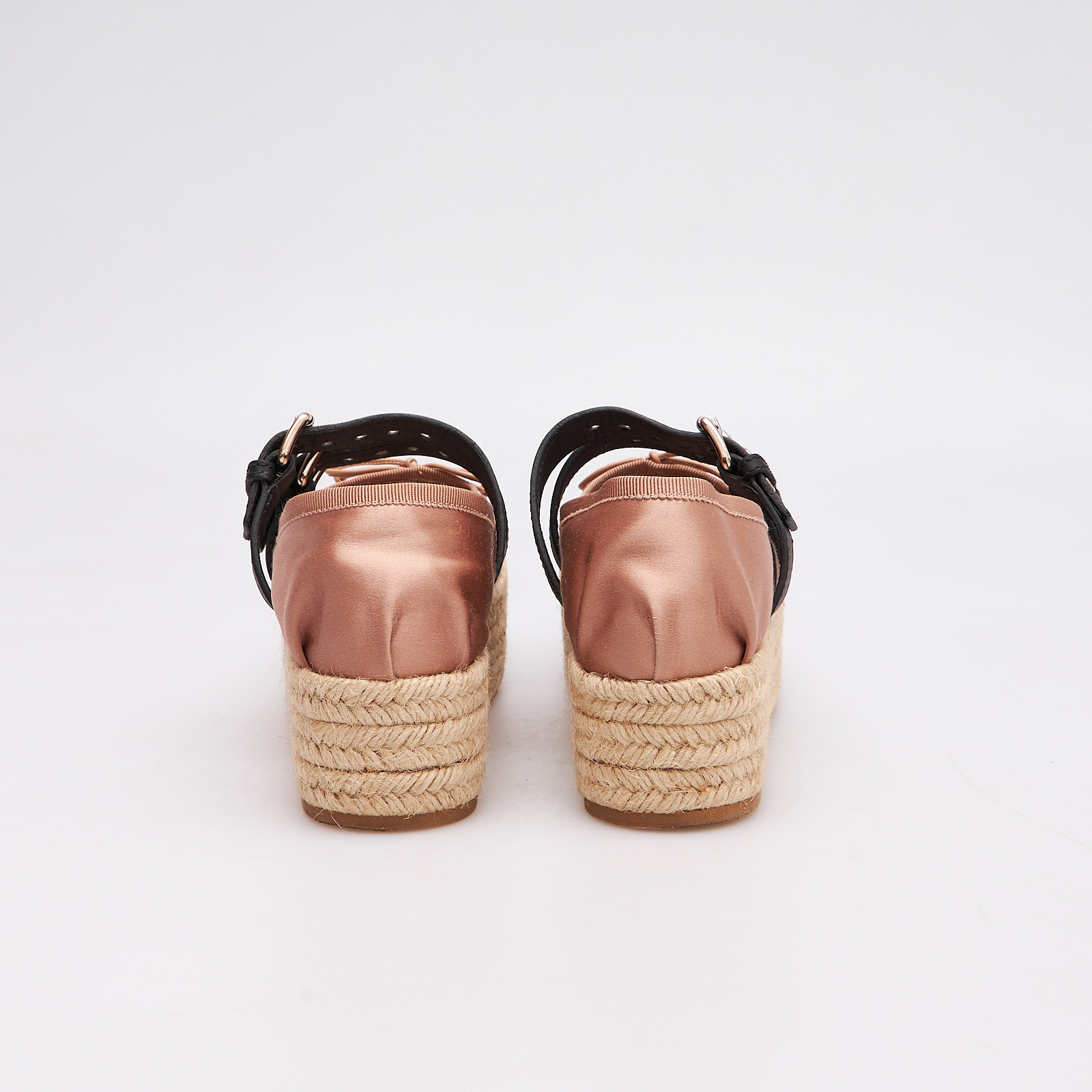 Эспадрильи розового цвета Miu Miu - фото из каталога магазина брендовой одежды Second Friend Store Эспадрильи Miu Miu - купить оригинал в секонд-хенде SFS - 3