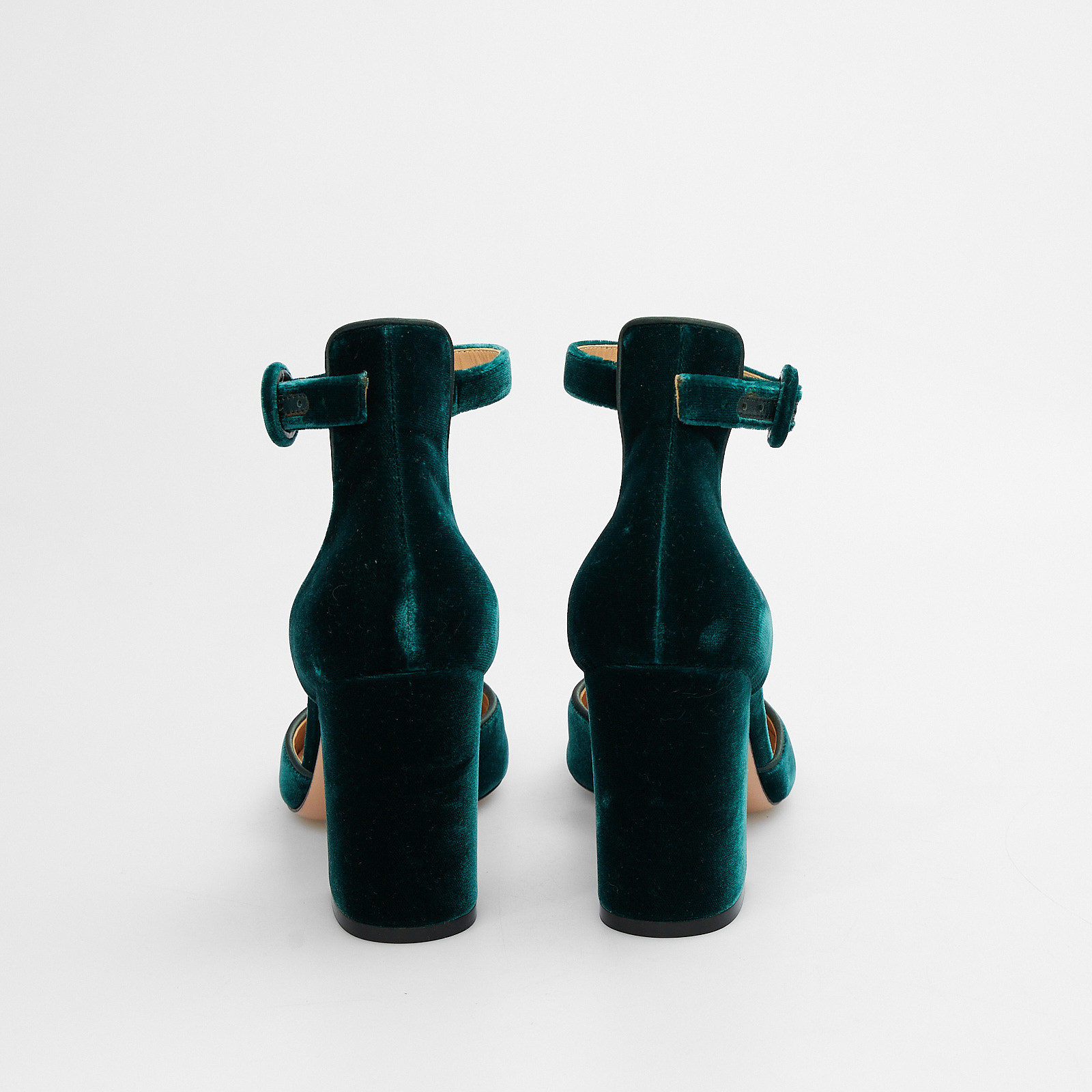 Босоножки зеленого цвета Gianvito Rossi - фото из каталога магазина брендовой одежды Second Friend Store Босоножки Gianvito Rossi - купить оригинал в секонд-хенде SFS - 3