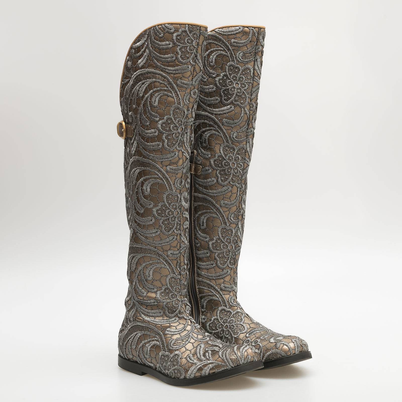 Сапоги серебряного цвета Dolce&Gabbana - фото из каталога магазина брендовой одежды Second Friend Store Сапоги Dolce&Gabbana - купить оригинал в секонд-хенде SFS - 2