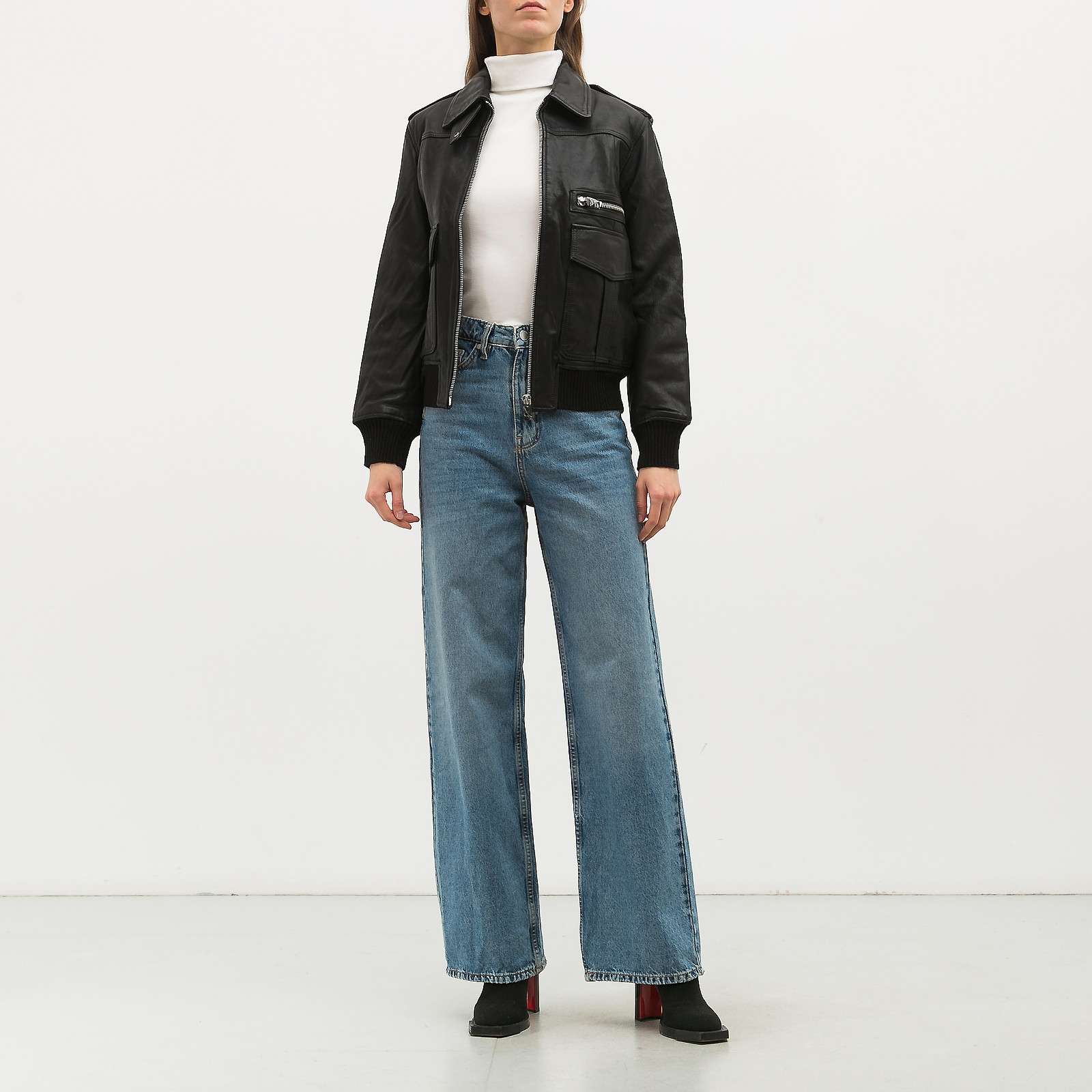 Куртка кожаная черного цвета Zadig & Voltaire - фото из каталога магазина брендовой одежды Second Friend Store Куртка кожаная Zadig & Voltaire - купить оригинал в секонд-хенде SFS - 2