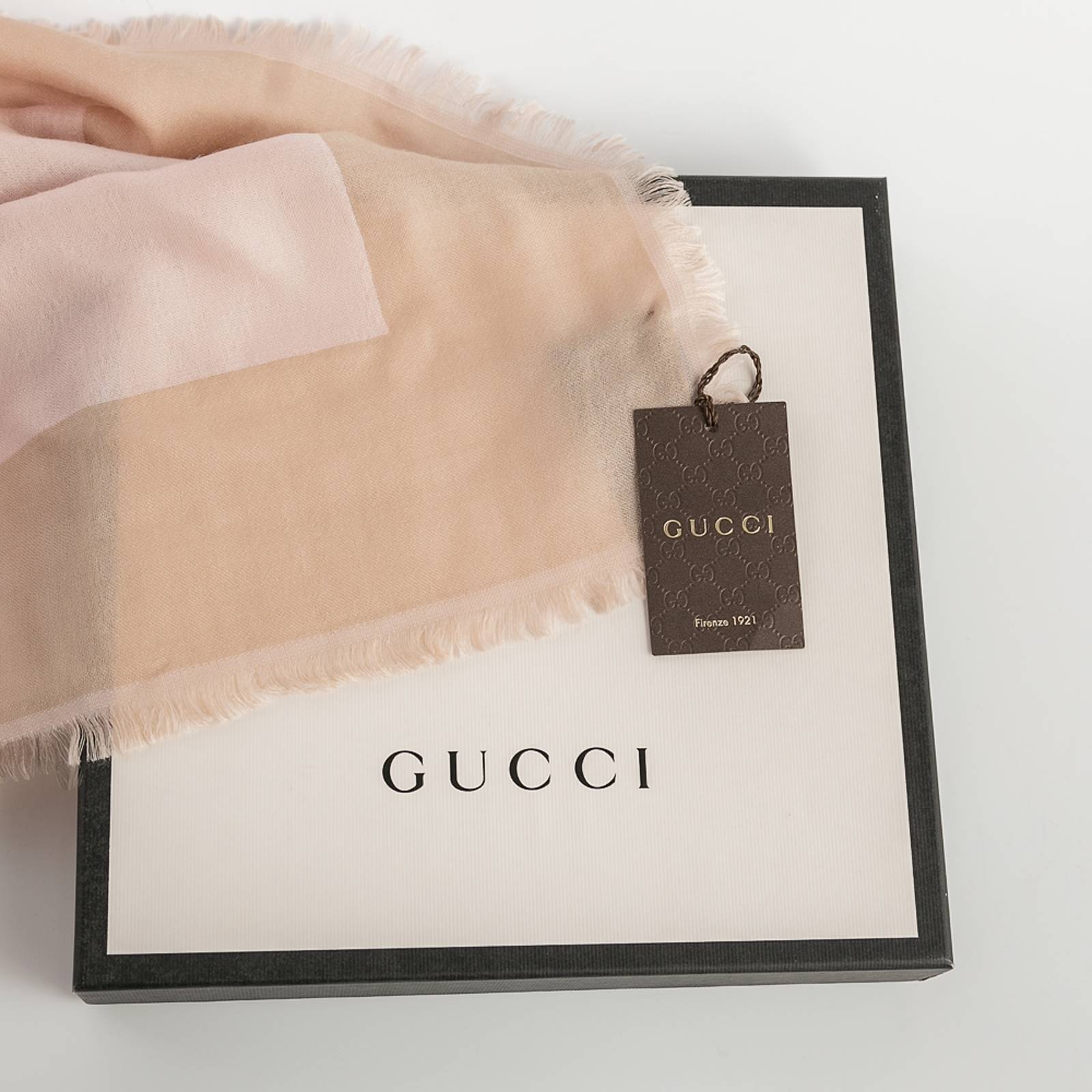 Шаль Gucci - купить оригинал в секонд-хенде SFS
