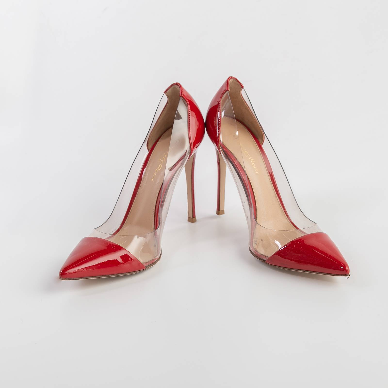 Туфли красного цвета Gianvito Rossi - фото из каталога магазина брендовой одежды Second Friend Store Туфли Gianvito Rossi - купить оригинал в секонд-хенде SFS - 2