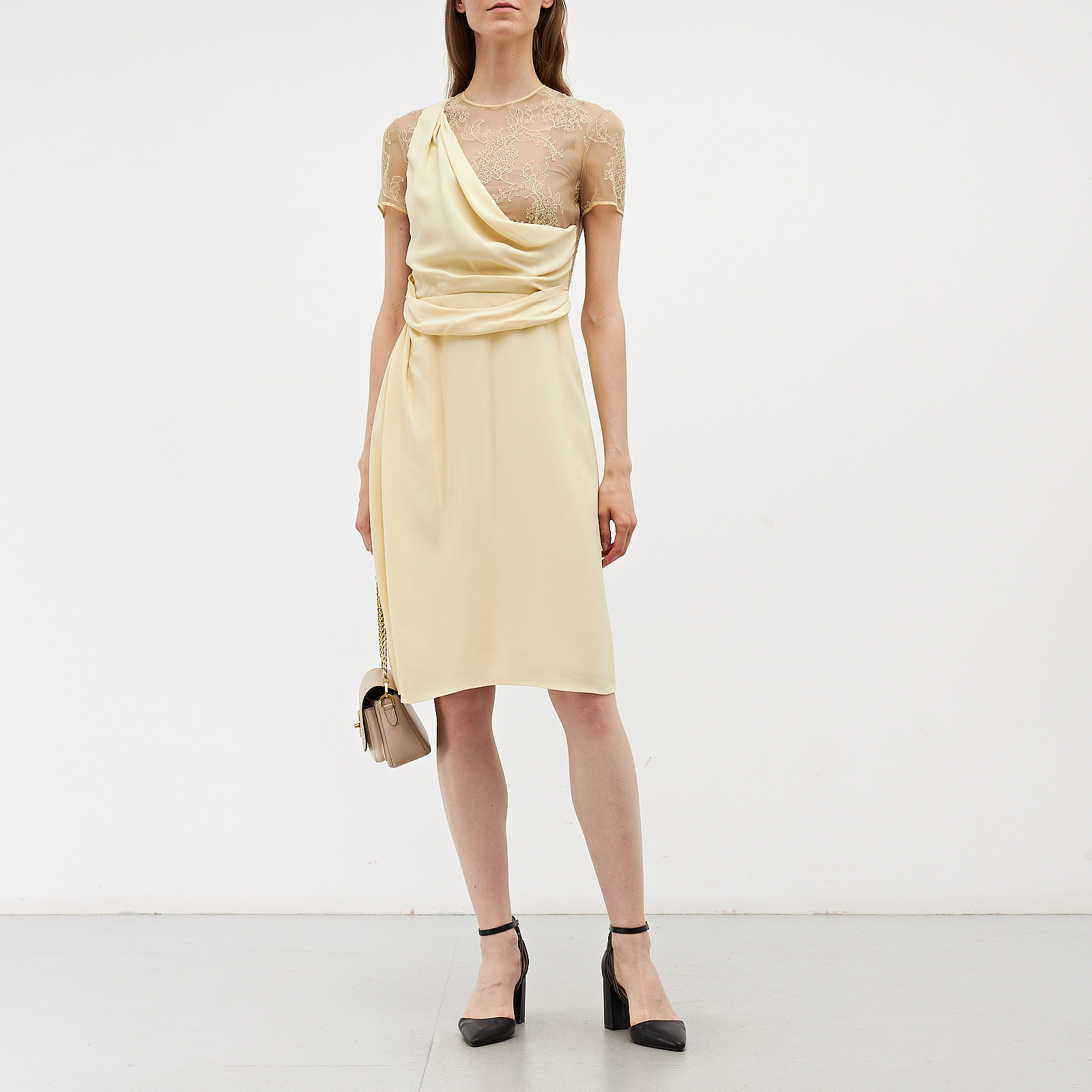 Платье бежевого цвета Valentino - фото из каталога магазина брендовой одежды Second Friend Store Платье Valentino - купить оригинал в секонд-хенде SFS - 2