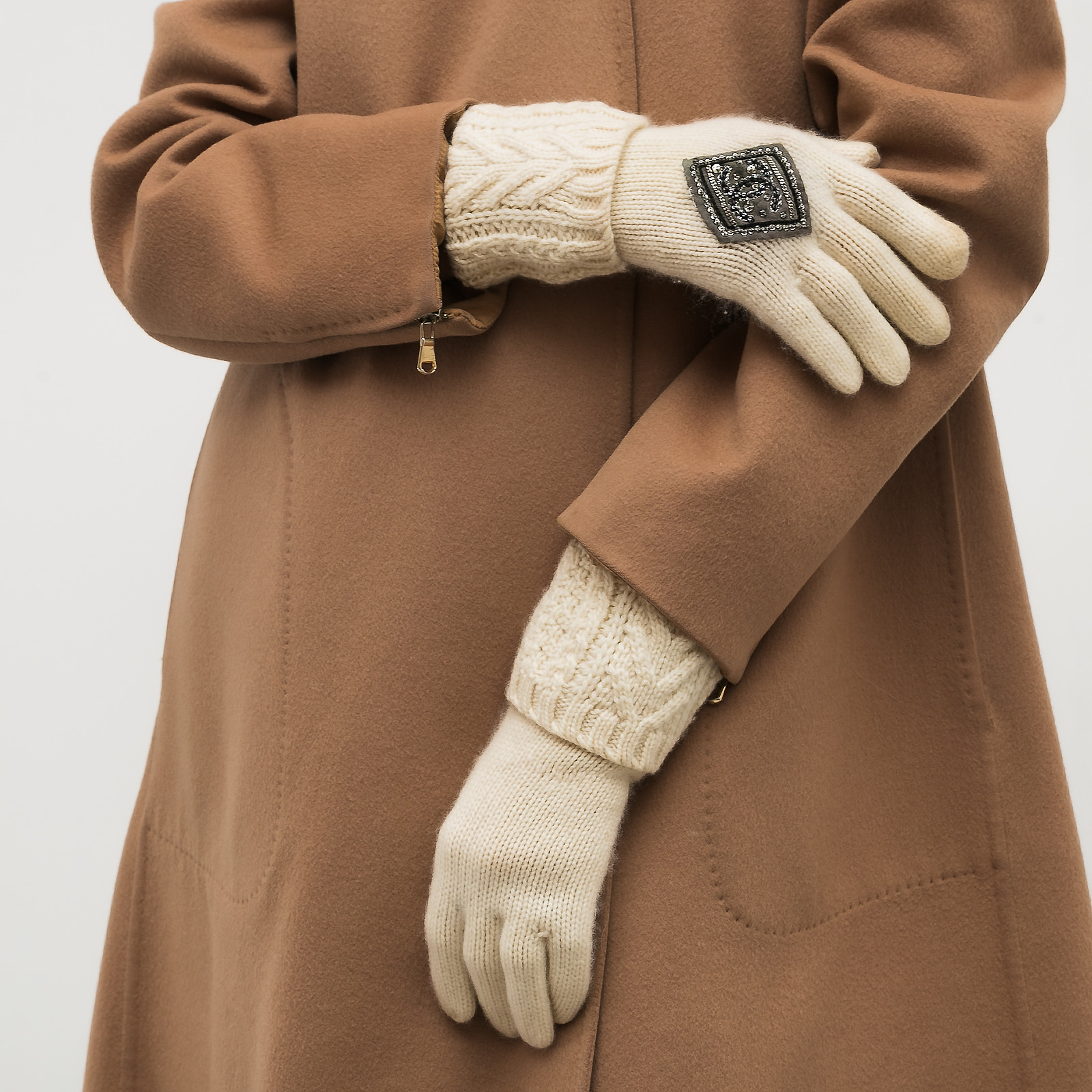 Перчатки Chanel - купить оригинал в секонд-хенде SFS - 1