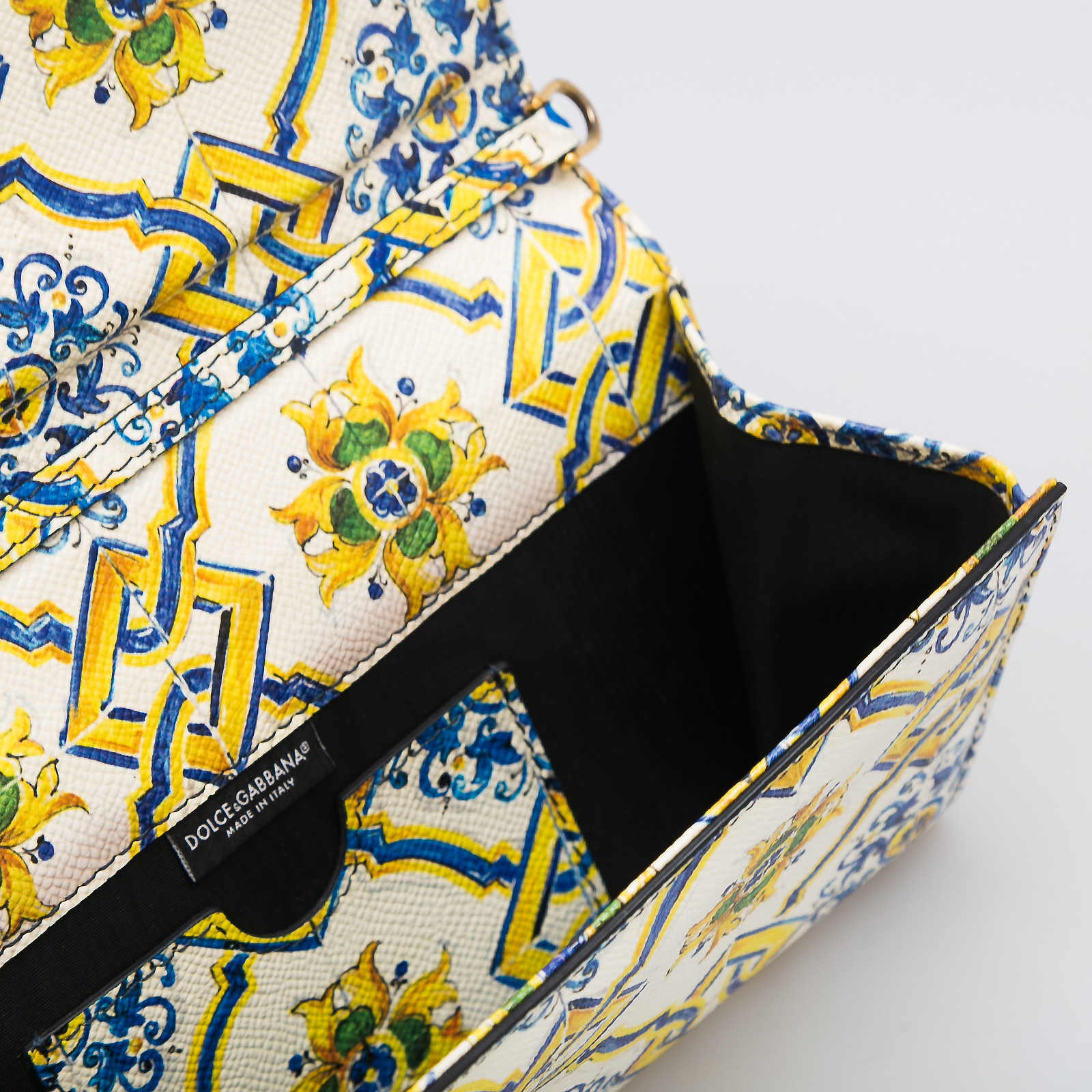 Клатч Dolce&Gabbana - купить оригинал в секонд-хенде SFS