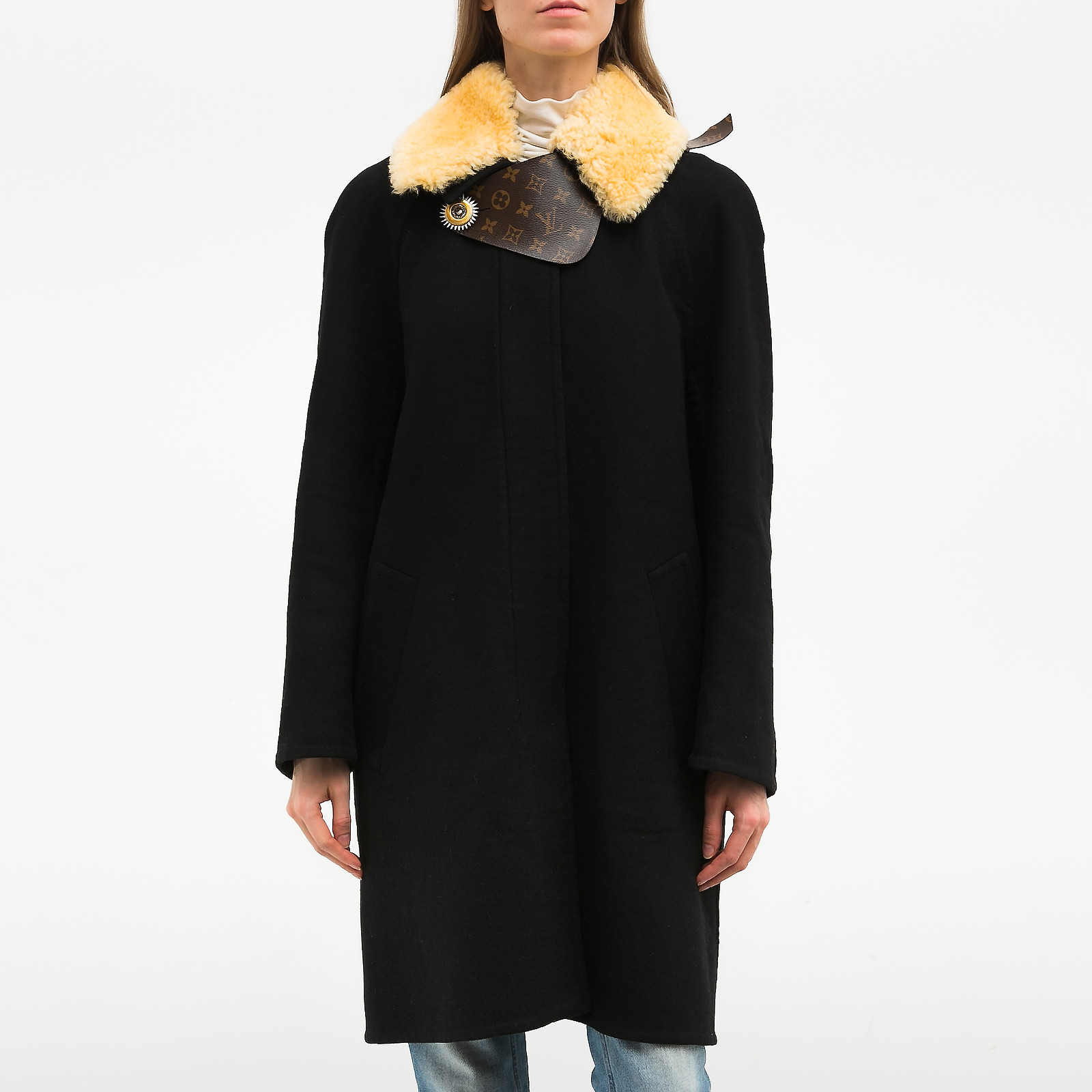 Пальто Louis Vuitton - купить оригинал в секонд-хенде SFS