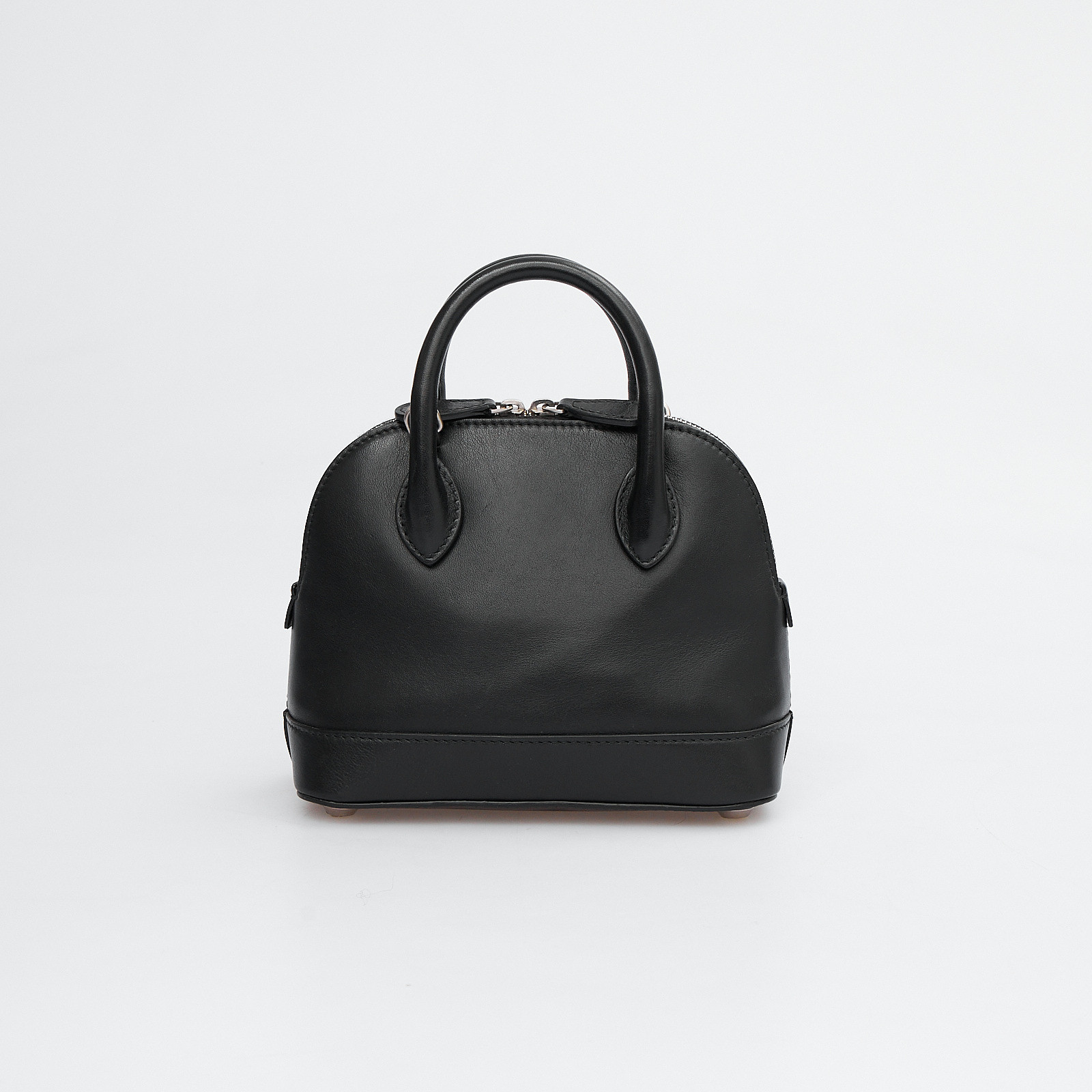 Сумка черного цвета Balenciaga - фото из каталога магазина брендовой одежды Second Friend Store Сумка Balenciaga - купить оригинал в секонд-хенде SFS - 4