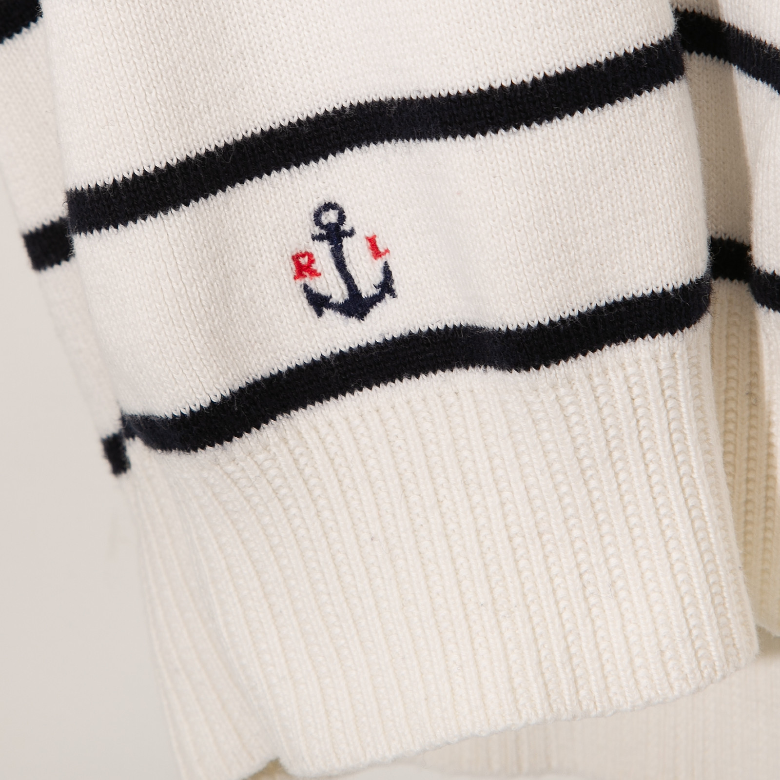 Свитер белого цвета Polo Ralph Lauren - фото из каталога магазина брендовой одежды Second Friend Store Свитер Polo Ralph Lauren - купить оригинал в секонд-хенде SFS - 4