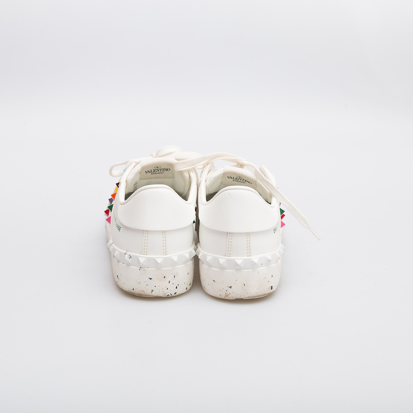 Кеды белого цвета Valentino - фото из каталога магазина брендовой одежды Second Friend Store Кеды Valentino - купить оригинал в секонд-хенде SFS - 3