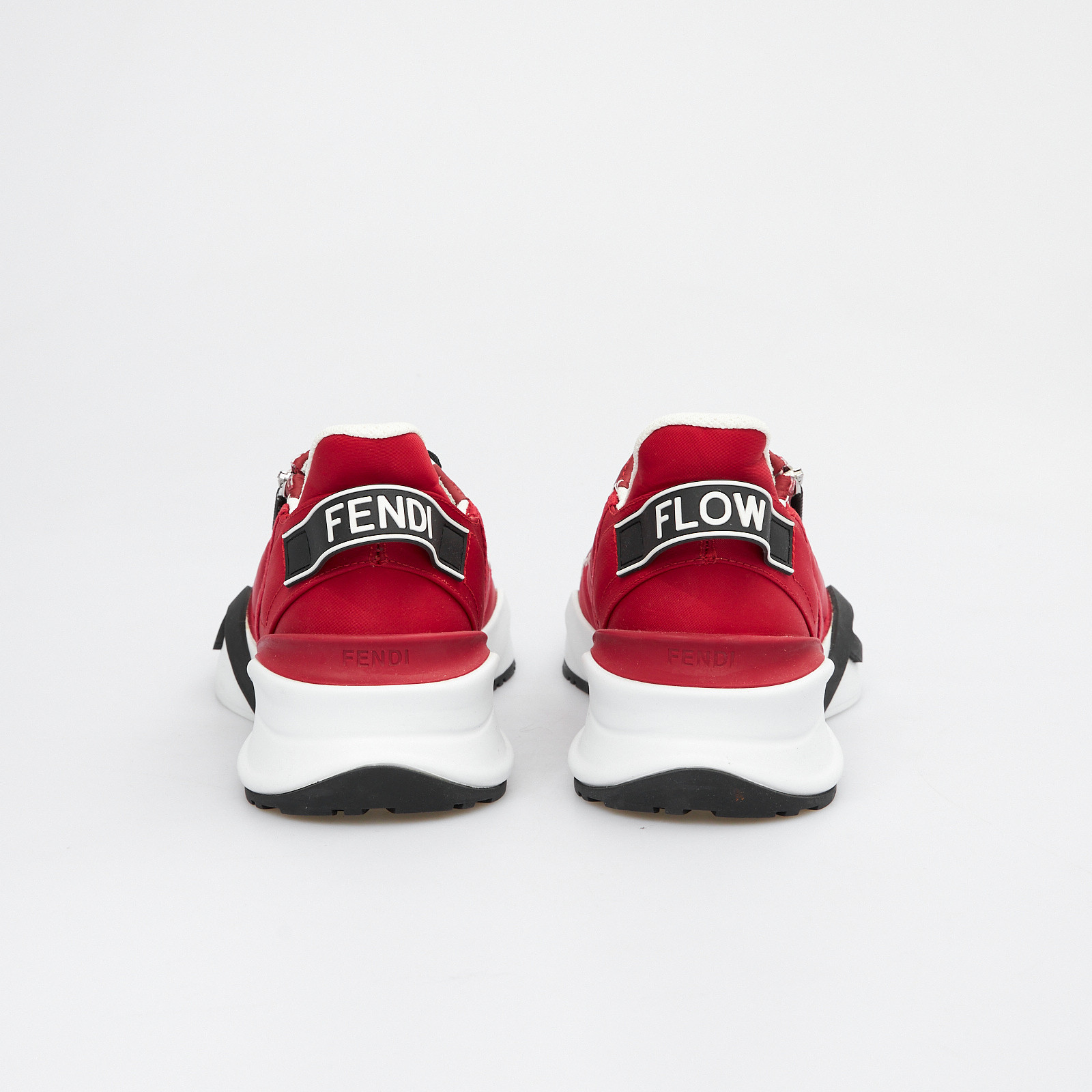 Кроссовки красного цвета Fendi - фото из каталога магазина брендовой одежды Second Friend Store Кроссовки Fendi - купить оригинал в секонд-хенде SFS - 3