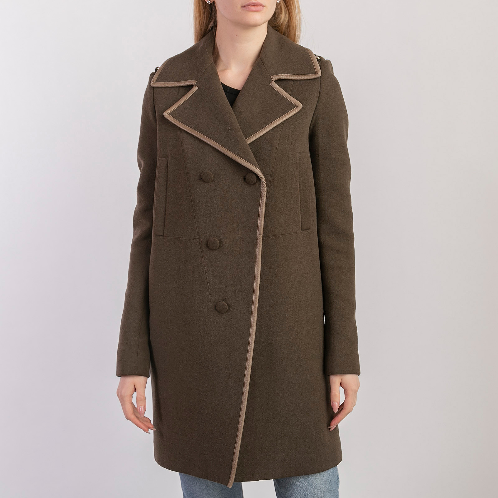 Пальто зеленого цвета Givenchy - фото из каталога магазина брендовой одежды Second Friend Store Пальто Givenchy - купить оригинал в секонд-хенде SFS - 1