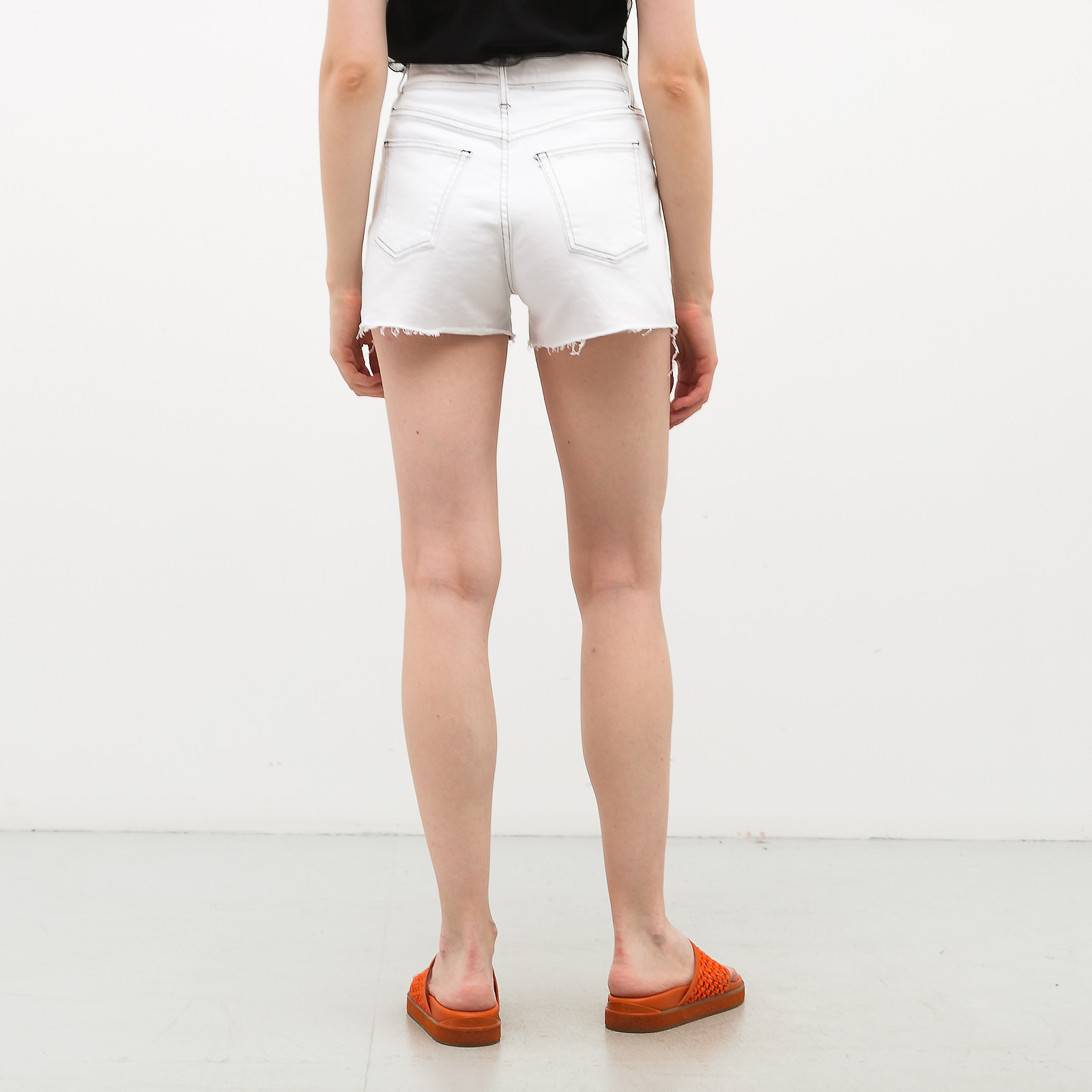 Шорты Jason Wu x белого цвета 3x1 - фото из каталога магазина брендовой одежды Second Friend Store Шорты Jason Wu x 3x1 - купить оригинал в секонд-хенде SFS - 3