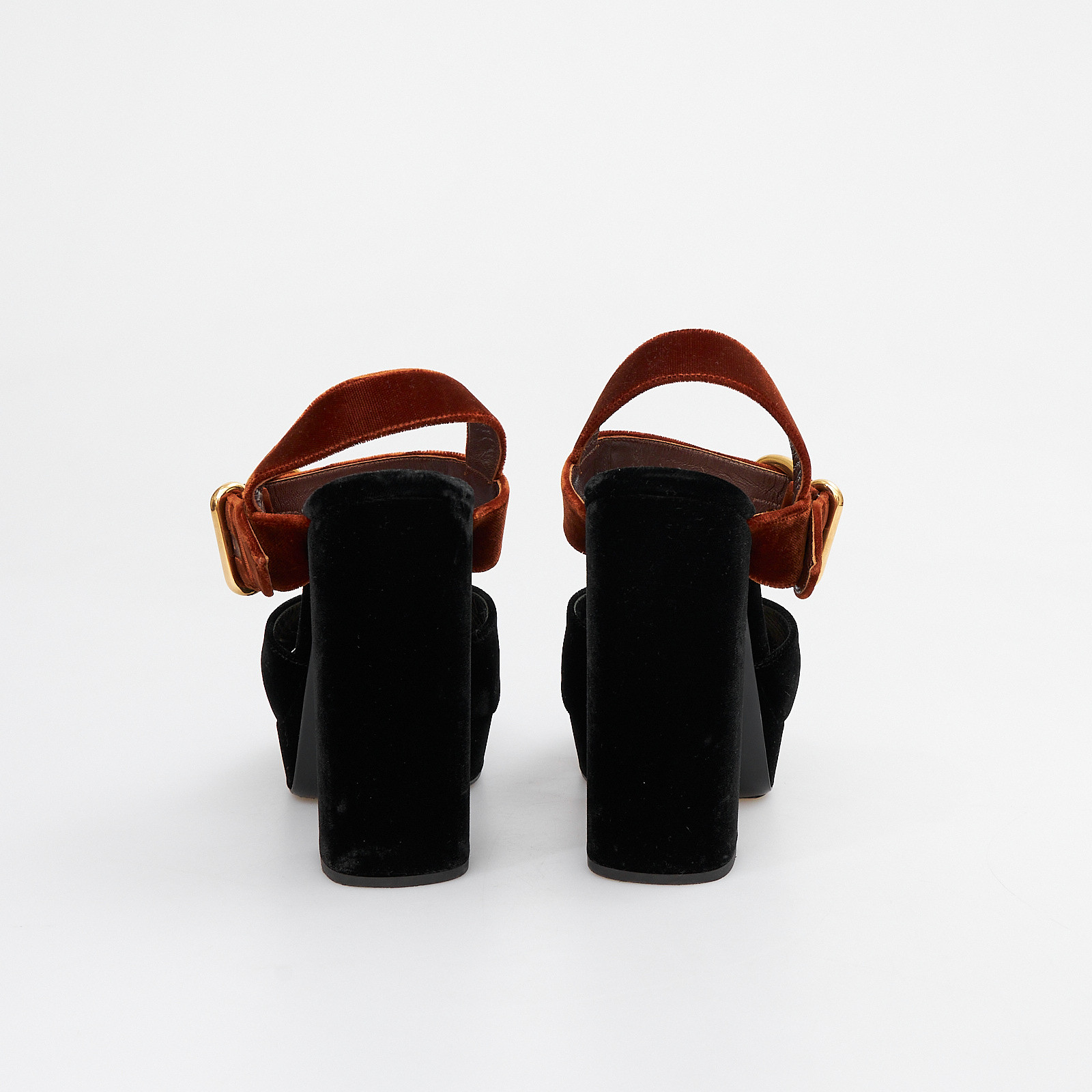 Босоножки черного цвета Prada - фото из каталога магазина брендовой одежды Second Friend Store Босоножки Prada - купить оригинал в секонд-хенде SFS - 3