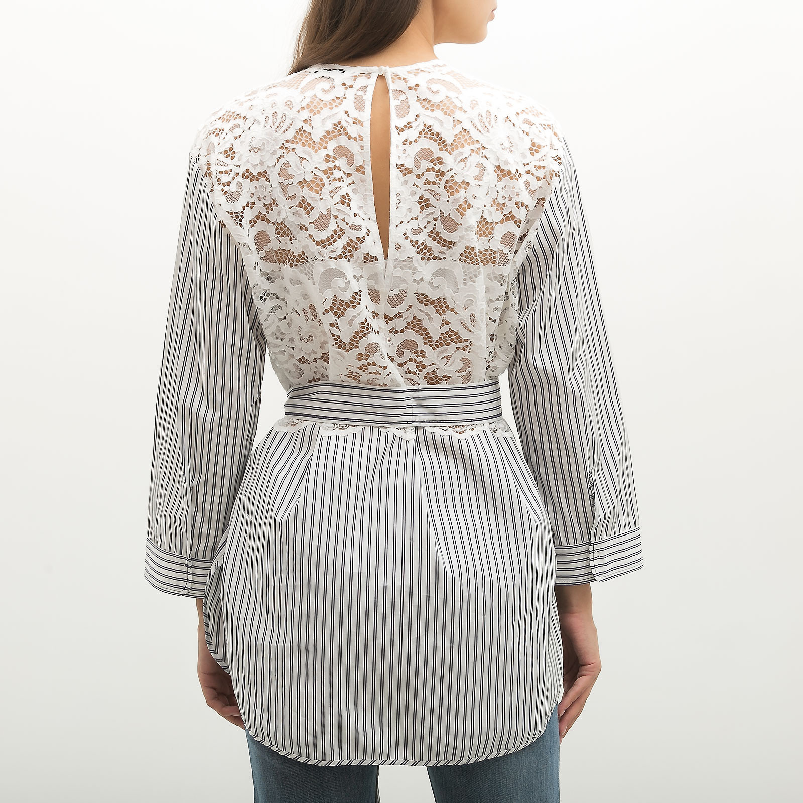 Блуза  белого цвета Sandro - фото из каталога магазина брендовой одежды Second Friend Store Блуза Sandro - купить оригинал в секонд-хенде SFS - 2