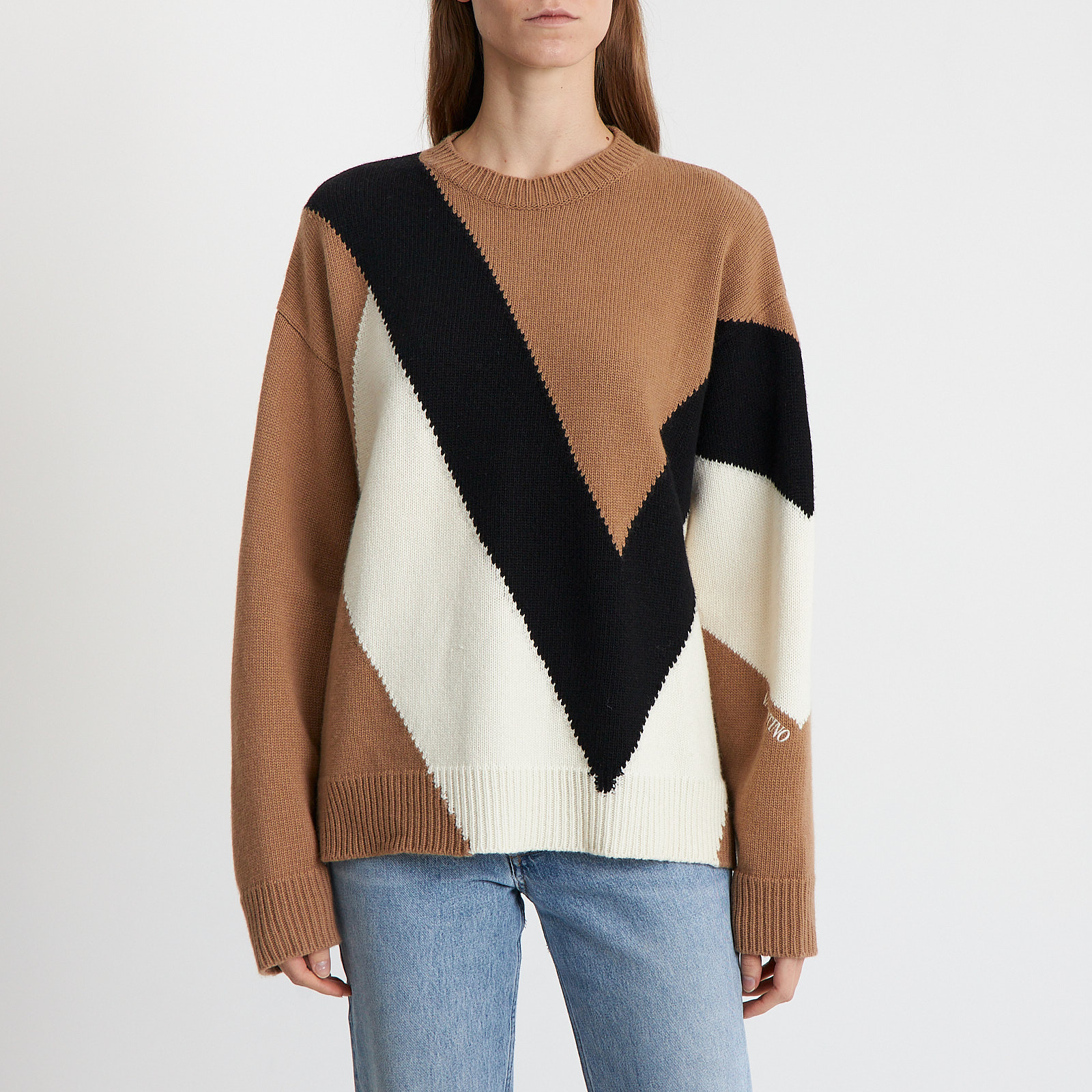 Свитер бежевого цвета Valentino - фото из каталога магазина брендовой одежды Second Friend Store Свитер Valentino - купить оригинал в секонд-хенде SFS - 1