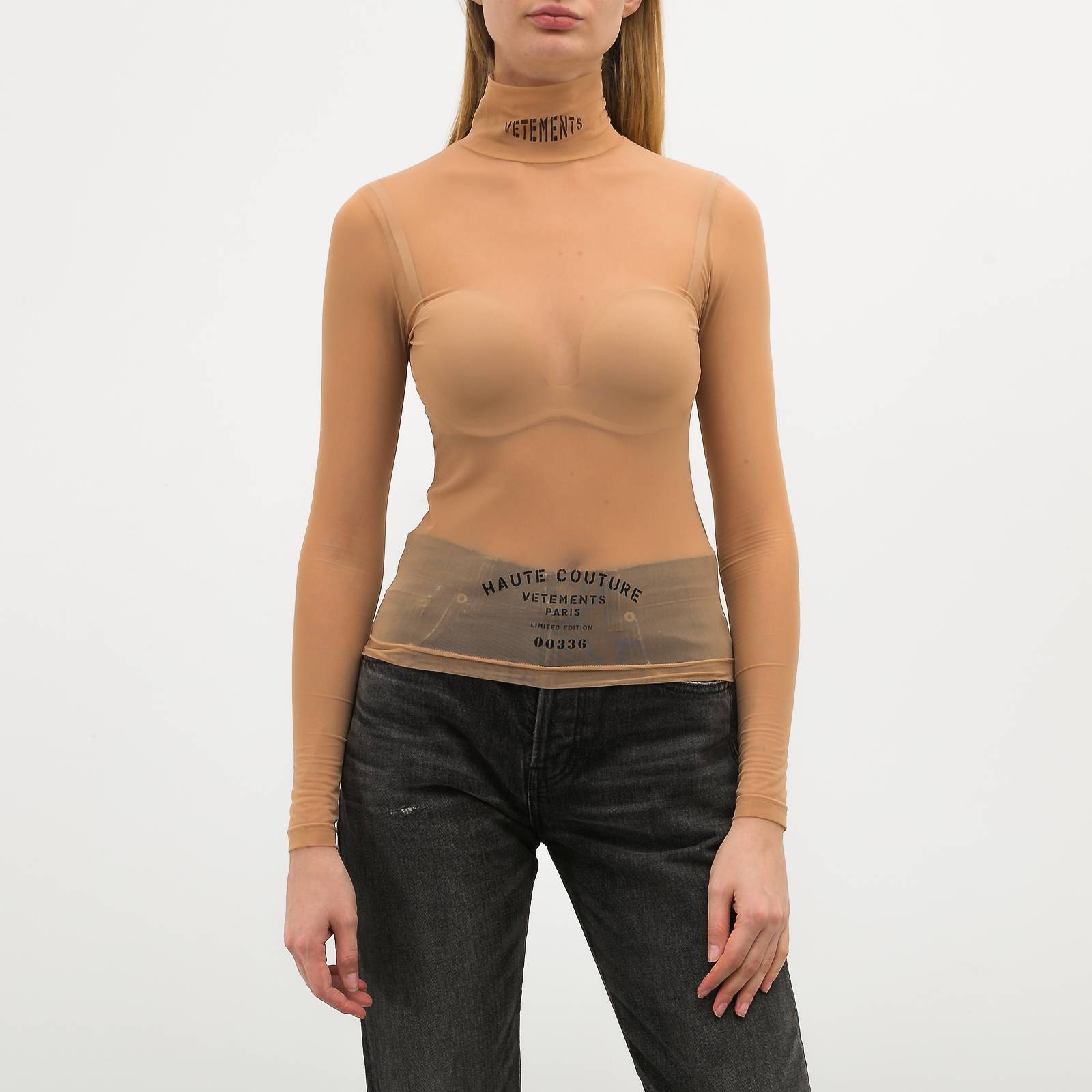 Водолазка бежевого цвета Vetements - фото из каталога магазина брендовой одежды Second Friend Store Водолазка Vetements - купить оригинал в секонд-хенде SFS - 1