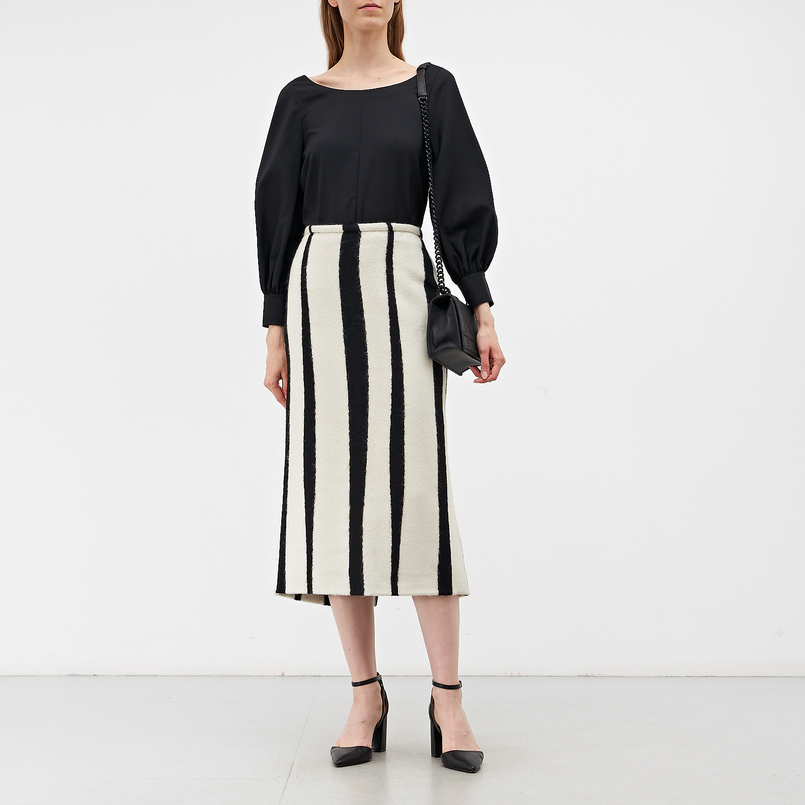 Юбка белого цвета Rochas - фото из каталога магазина брендовой одежды Second Friend Store Юбка Rochas - купить оригинал в секонд-хенде SFS - 2