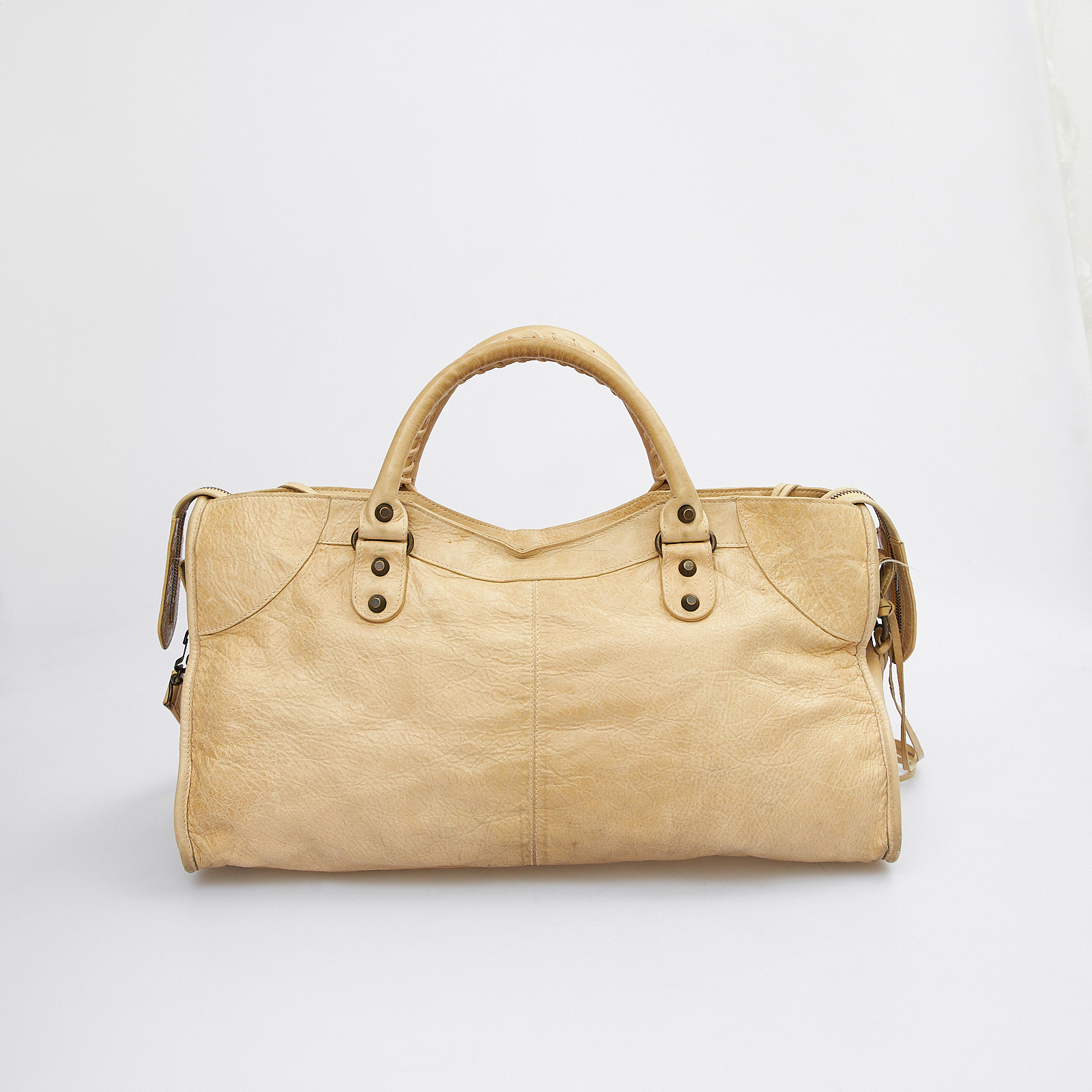 Сумка бежевого цвета Balenciaga - фото из каталога магазина брендовой одежды Second Friend Store Сумка Balenciaga - купить оригинал в секонд-хенде SFS - 4