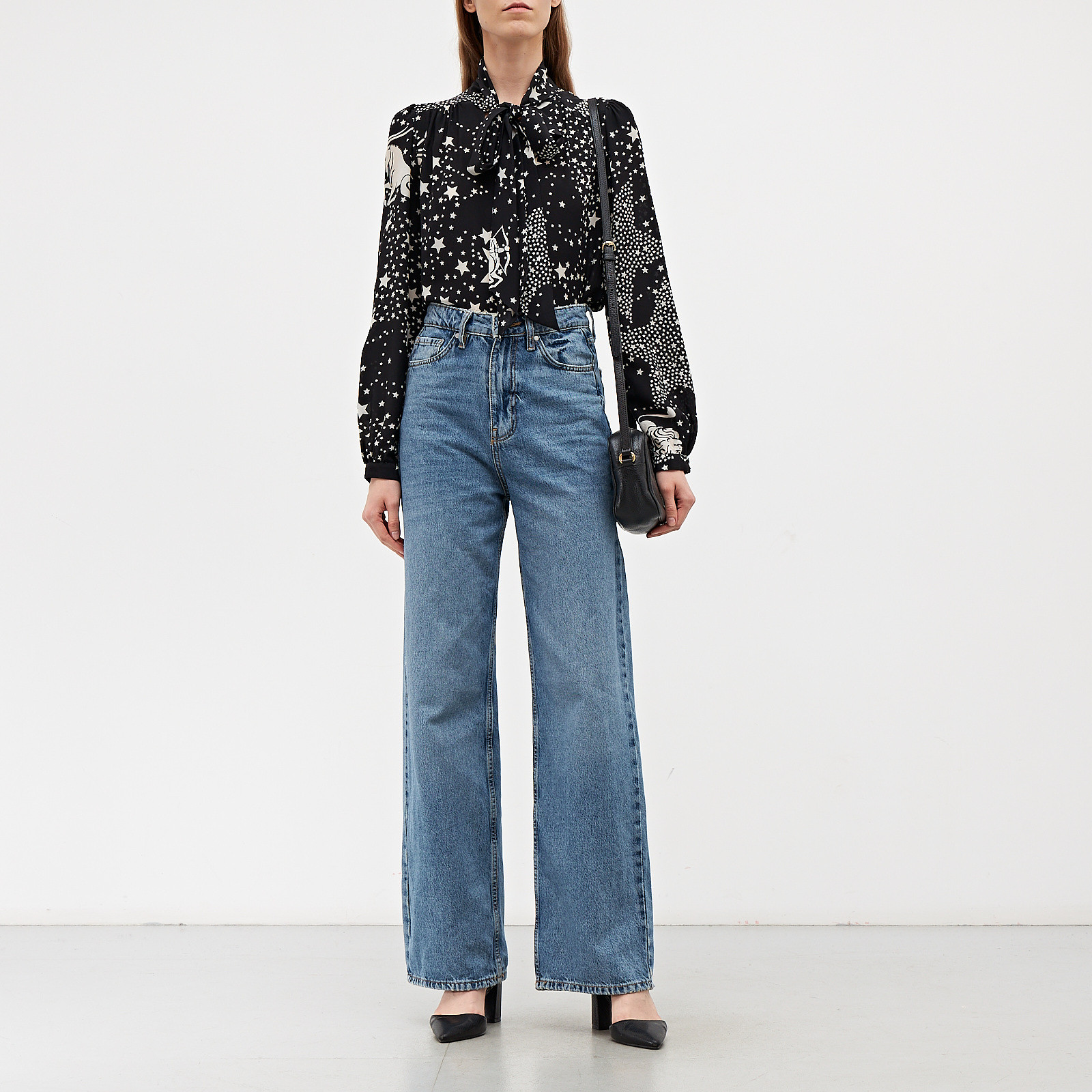 Блуза черного цвета Dolce&Gabbana - фото из каталога магазина брендовой одежды Second Friend Store Блуза Dolce&Gabbana - купить оригинал в секонд-хенде SFS - 2