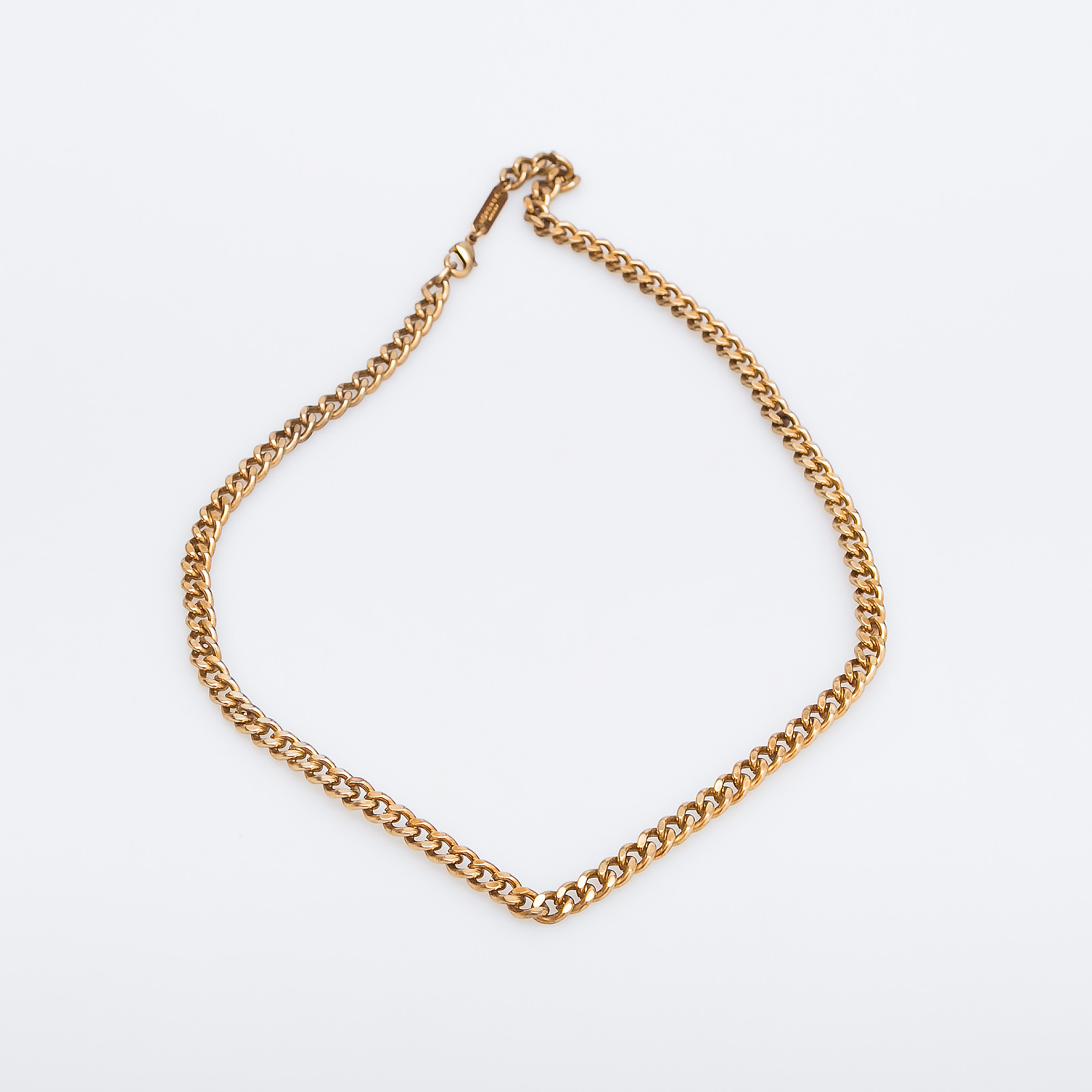 Колье золотого цвета Maison Margiela - фото из каталога магазина брендовой одежды Second Friend Store Колье Maison Margiela - купить оригинал в секонд-хенде SFS - 3