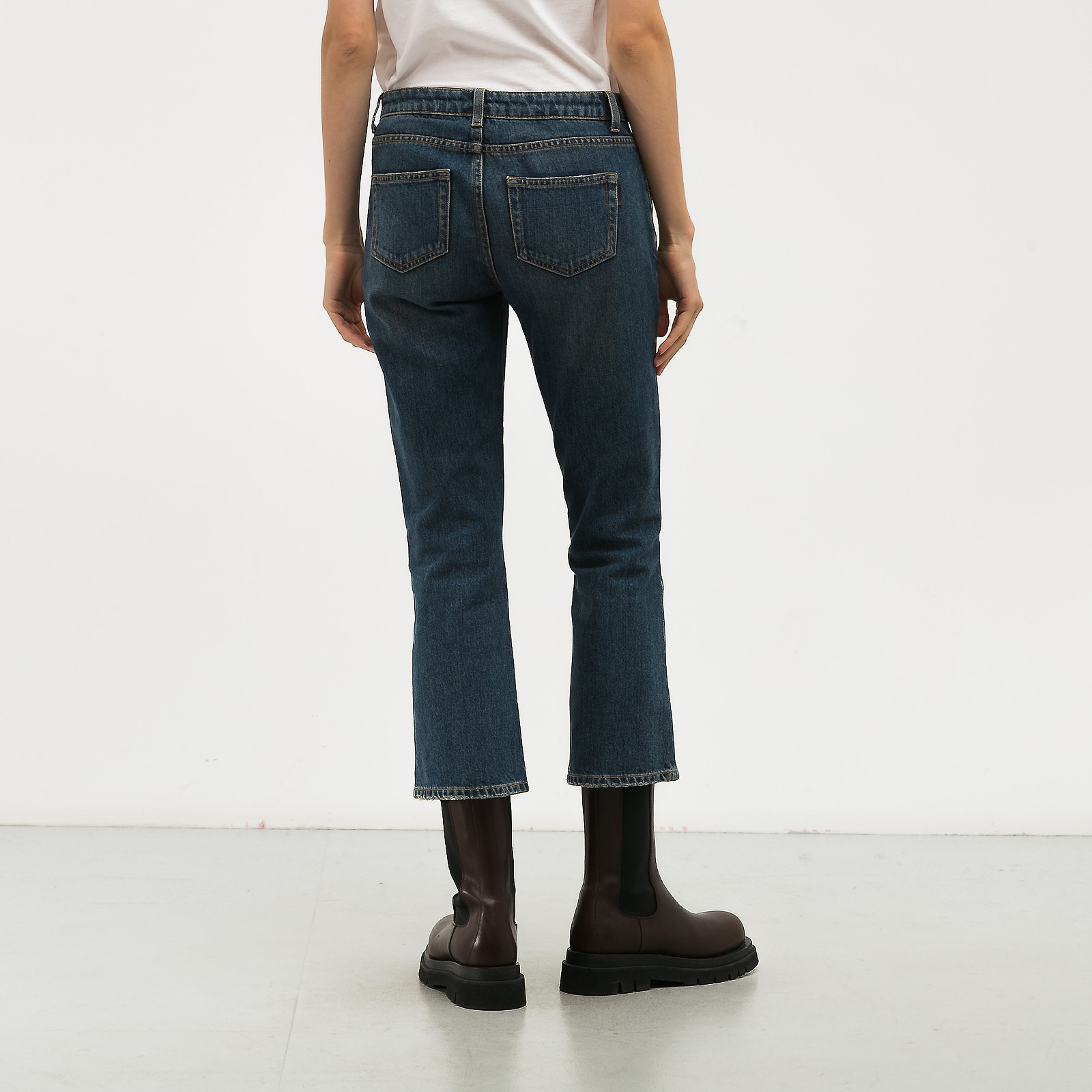 Джинсы синего цвета Saint Laurent - фото из каталога магазина брендовой одежды Second Friend Store Джинсы Saint Laurent - купить оригинал в секонд-хенде SFS - 2