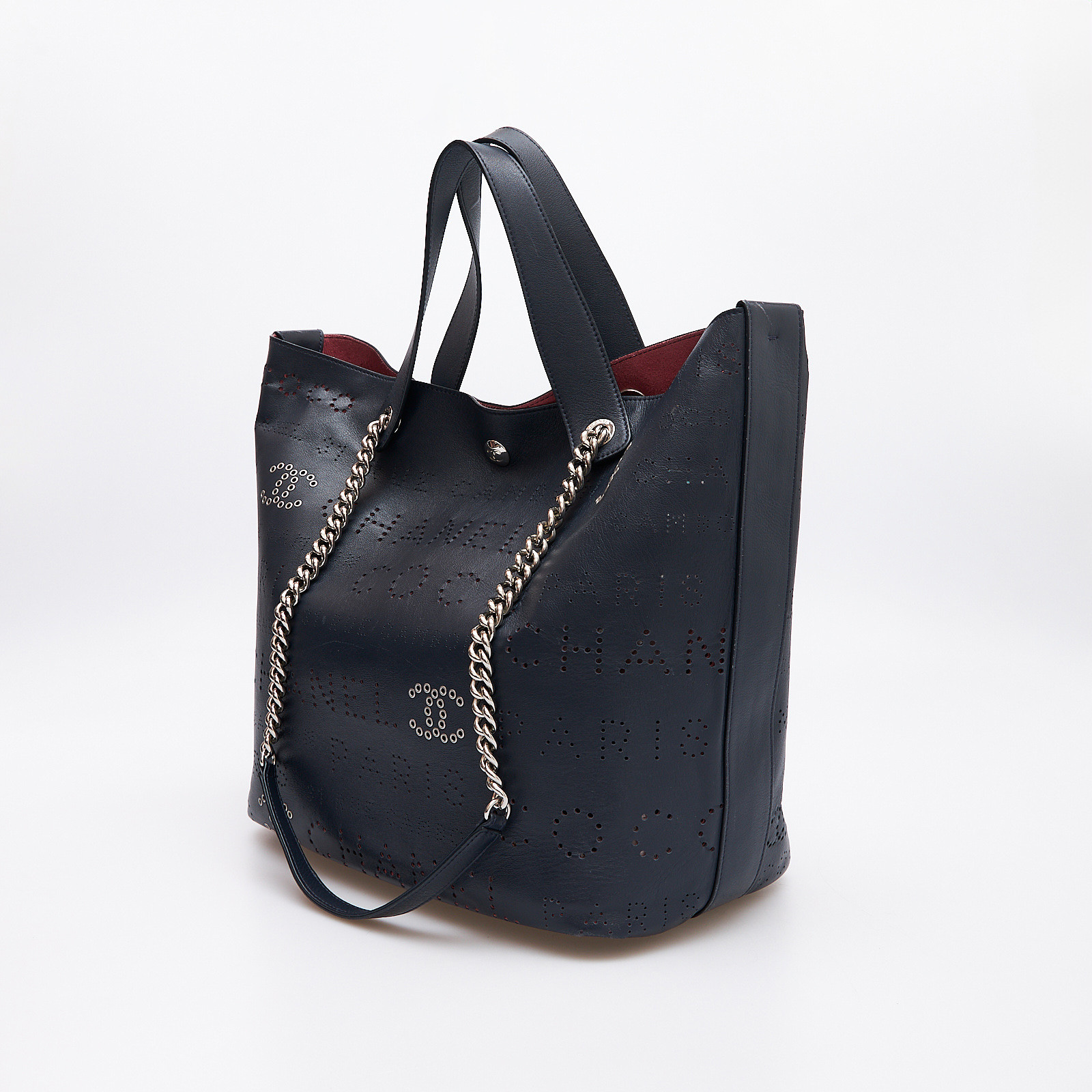 Сумка синего цвета Chanel - фото из каталога магазина брендовой одежды Second Friend Store Сумка Chanel - купить оригинал в секонд-хенде SFS - 3