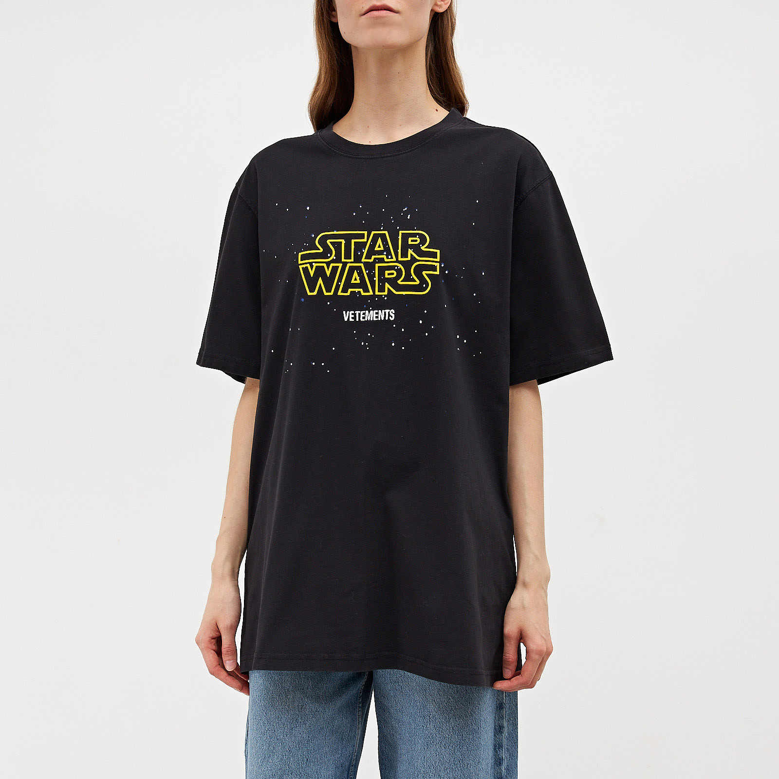 Футболка черного цвета Vetements - фото из каталога магазина брендовой одежды Second Friend Store Футболка Vetements - купить оригинал в секонд-хенде SFS - 1