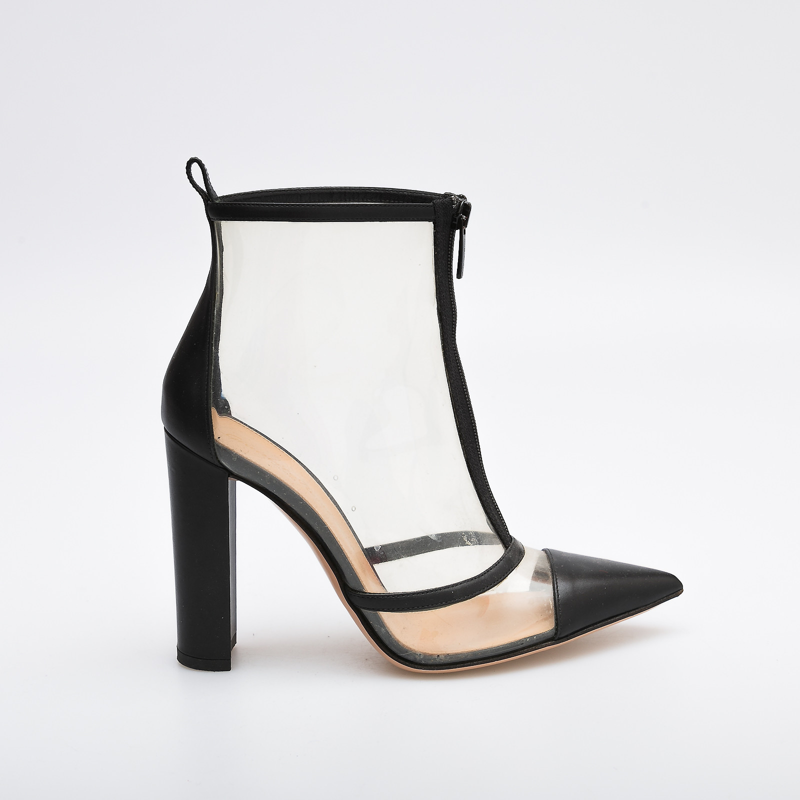 Ботильоны черного цвета Gianvito Rossi - фото из каталога магазина брендовой одежды Second Friend Store Ботильоны Gianvito Rossi - купить оригинал в секонд-хенде SFS - 1