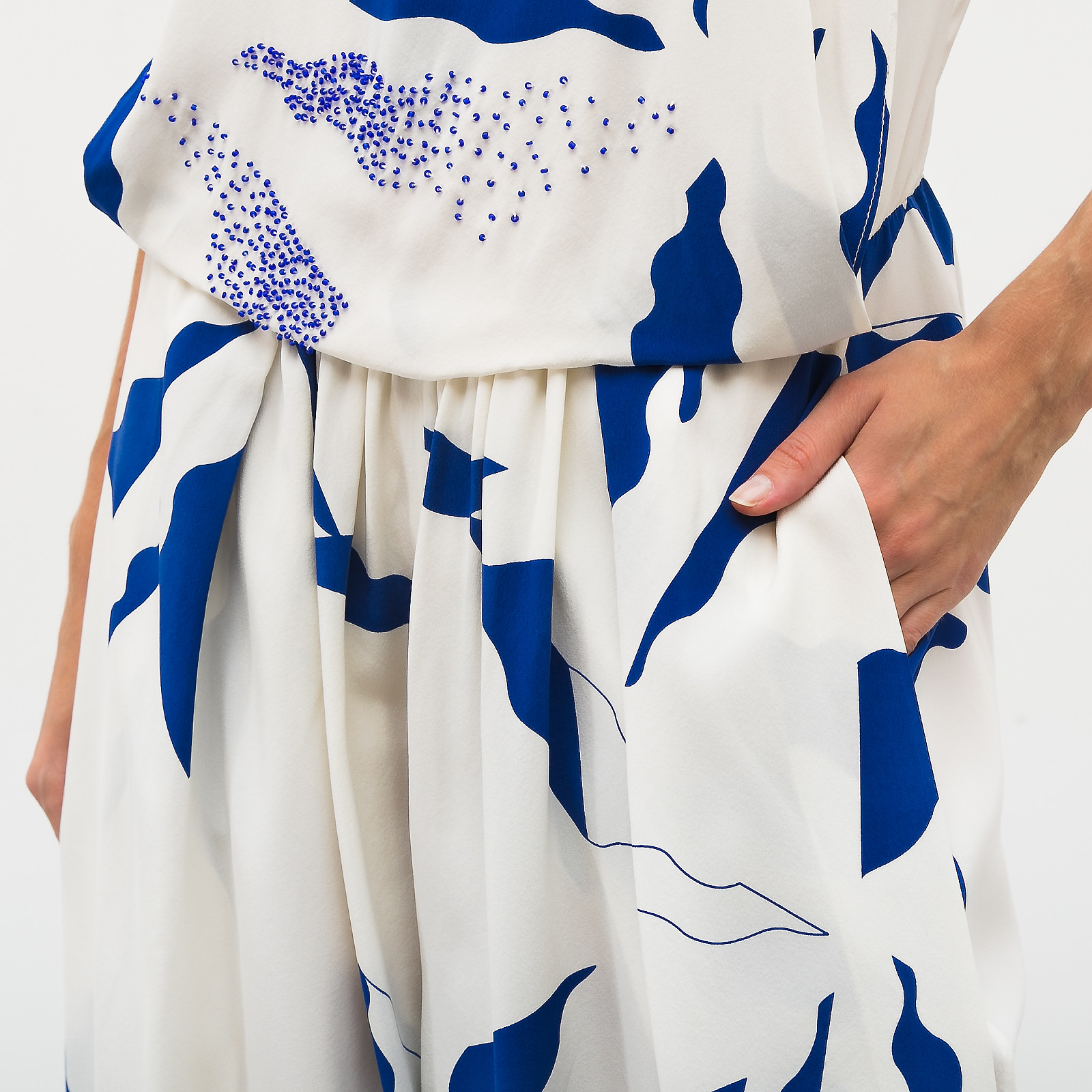 Комбинезон белого цвета Diane von Furstenberg - фото из каталога магазина брендовой одежды Second Friend Store Комбинезон Diane von Furstenberg - купить оригинал в секонд-хенде SFS - 4