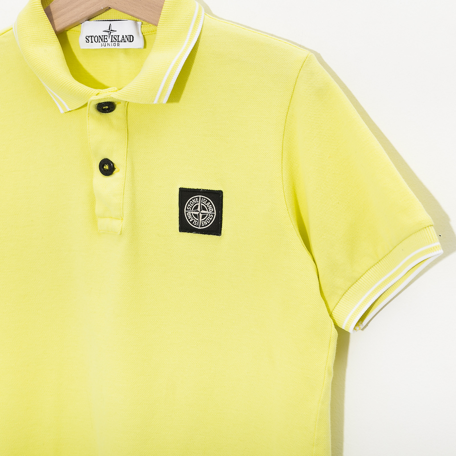 Поло желтого цвета Stone Island - фото из каталога магазина брендовой одежды Second Friend Store Поло Stone Island - купить оригинал в секонд-хенде SFS - 3