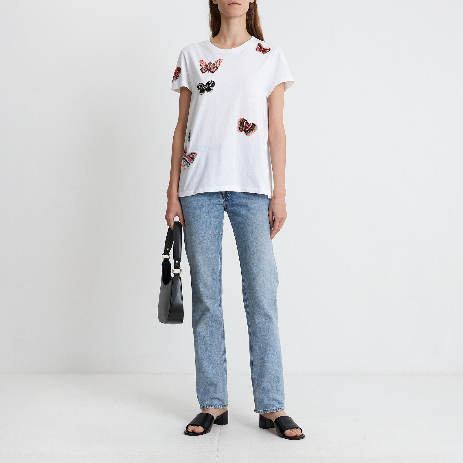 Футболка белого цвета Valentino - фото из каталога магазина брендовой одежды Second Friend Store Футболка Valentino - купить оригинал в секонд-хенде SFS - 2