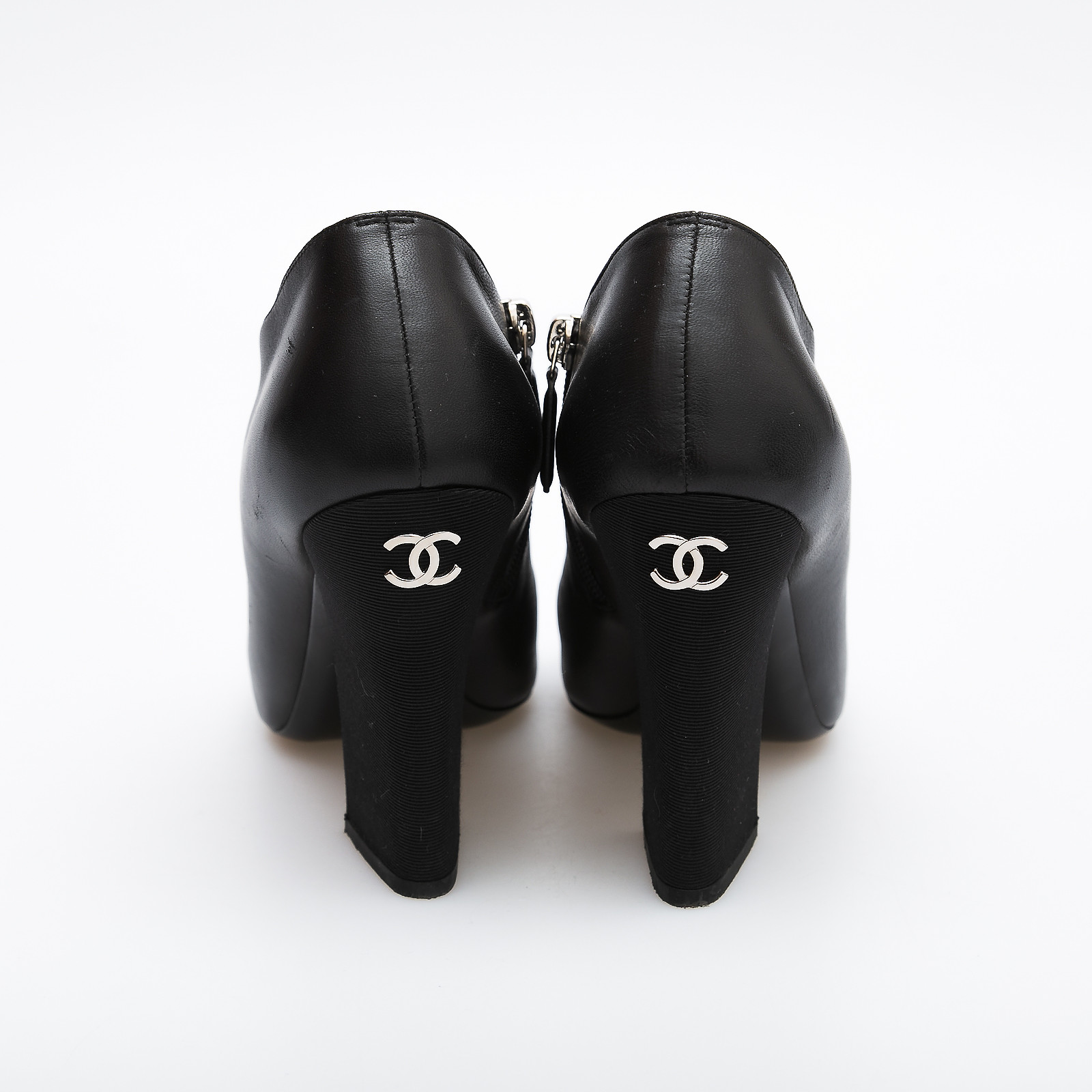 Ботильоны Chanel - купить оригинал в секонд-хенде SFS