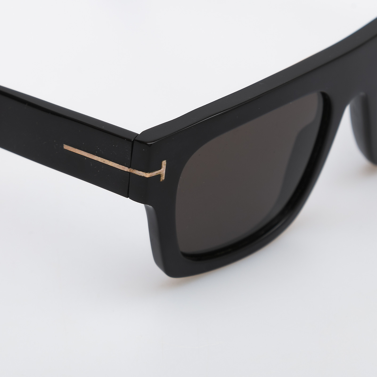 Солнцезащитные очки Tom Ford - купить оригинал в секонд-хенде SFS - 4