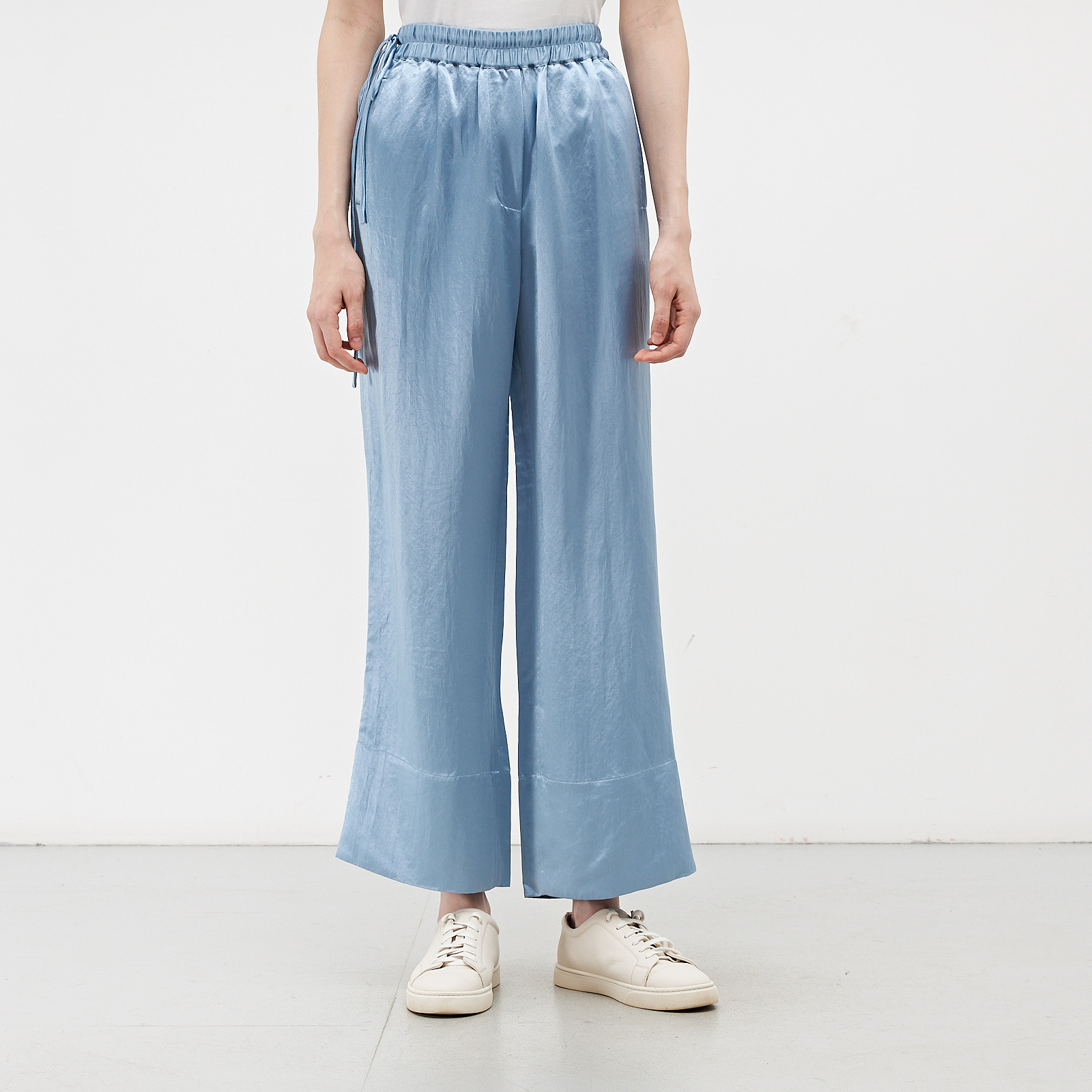 Брюки голубого цвета Acne Studios - фото из каталога магазина брендовой одежды Second Friend Store Брюки Acne Studios - купить оригинал в секонд-хенде SFS - 1