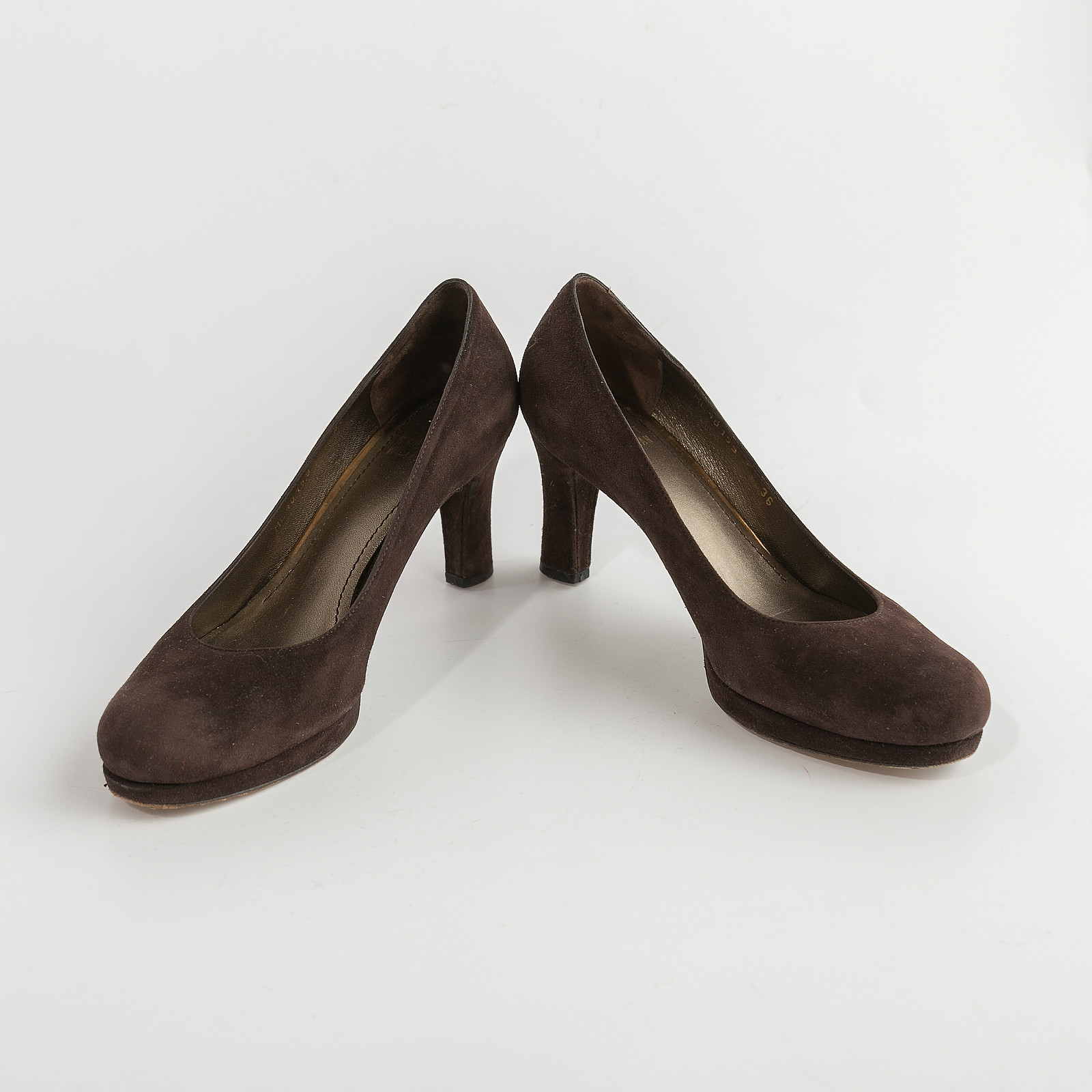 Туфли коричневого цвета Stuart Weitzman - фото из каталога магазина брендовой одежды Second Friend Store Туфли Stuart Weitzman - купить оригинал в секонд-хенде SFS - 2