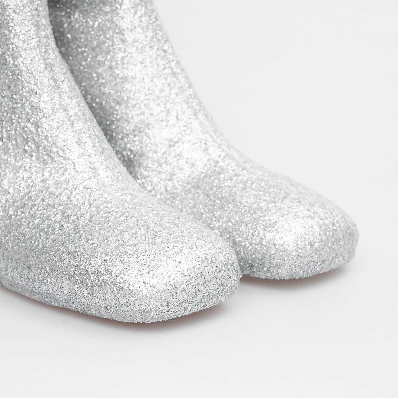 Ботинки серебряного цвета MM6 Maison Margiela - фото из каталога магазина брендовой одежды Second Friend Store Ботинки MM6 Maison Margiela - купить оригинал в секонд-хенде SFS - 4