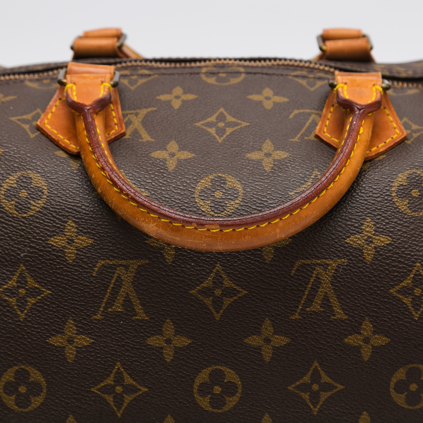 Сумка коричневого цвета Louis Vuitton - фото из каталога магазина брендовой одежды Second Friend Store Сумка Louis Vuitton - купить оригинал в секонд-хенде SFS - 6
