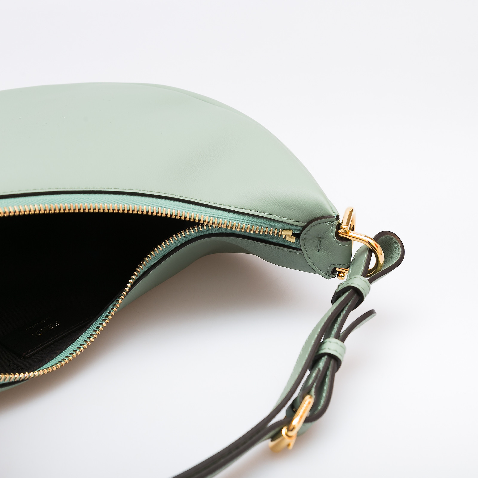 Сумка Fendi - купить оригинал в секонд-хенде SFS - 6