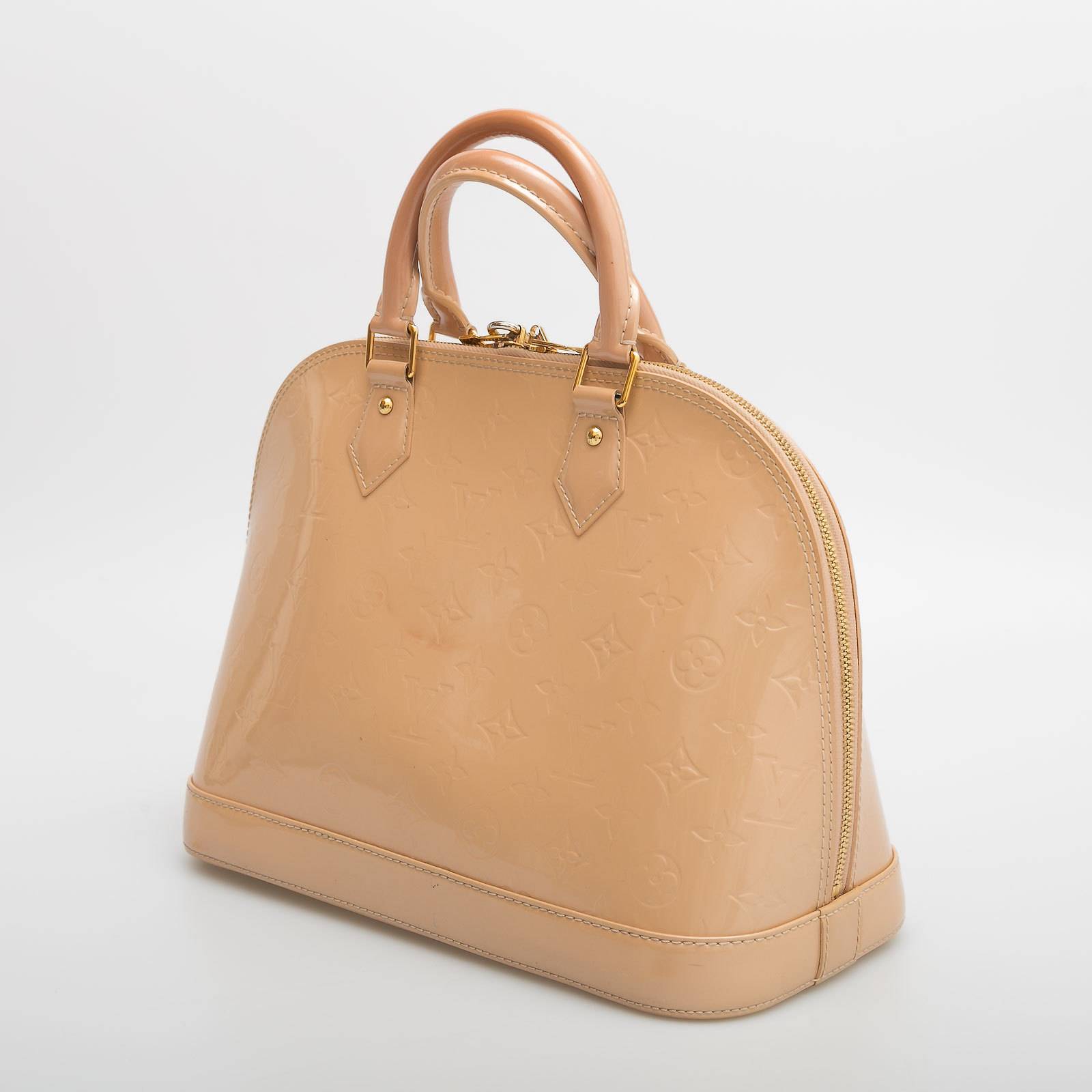 Сумка бежевого цвета Louis Vuitton - фото из каталога магазина брендовой одежды Second Friend Store Сумка Louis Vuitton - купить оригинал в секонд-хенде SFS - 3