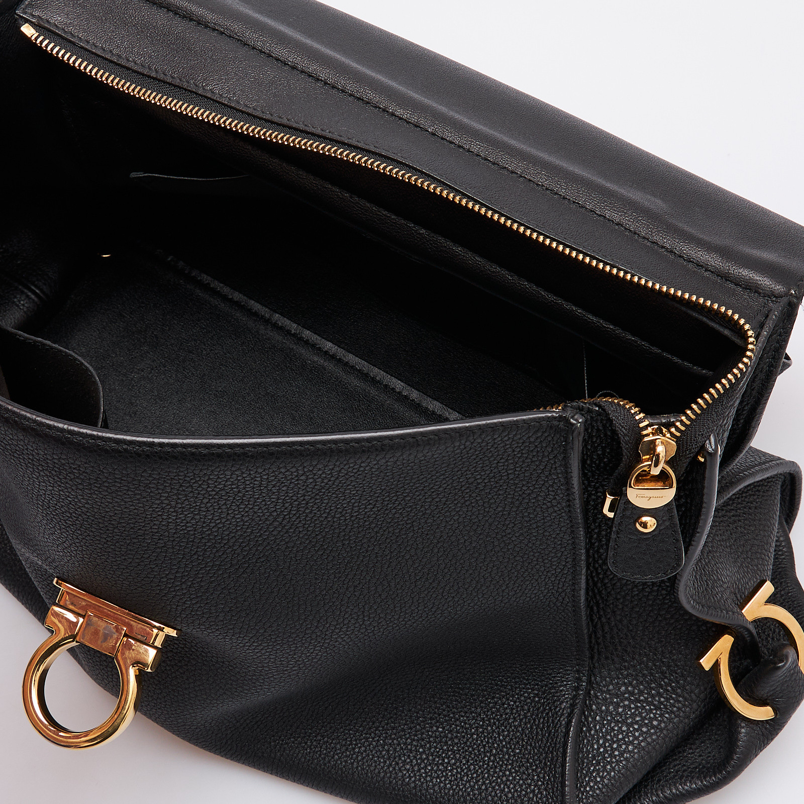 Сумка Salvatore Ferragamo - купить оригинал в секонд-хенде SFS - 9