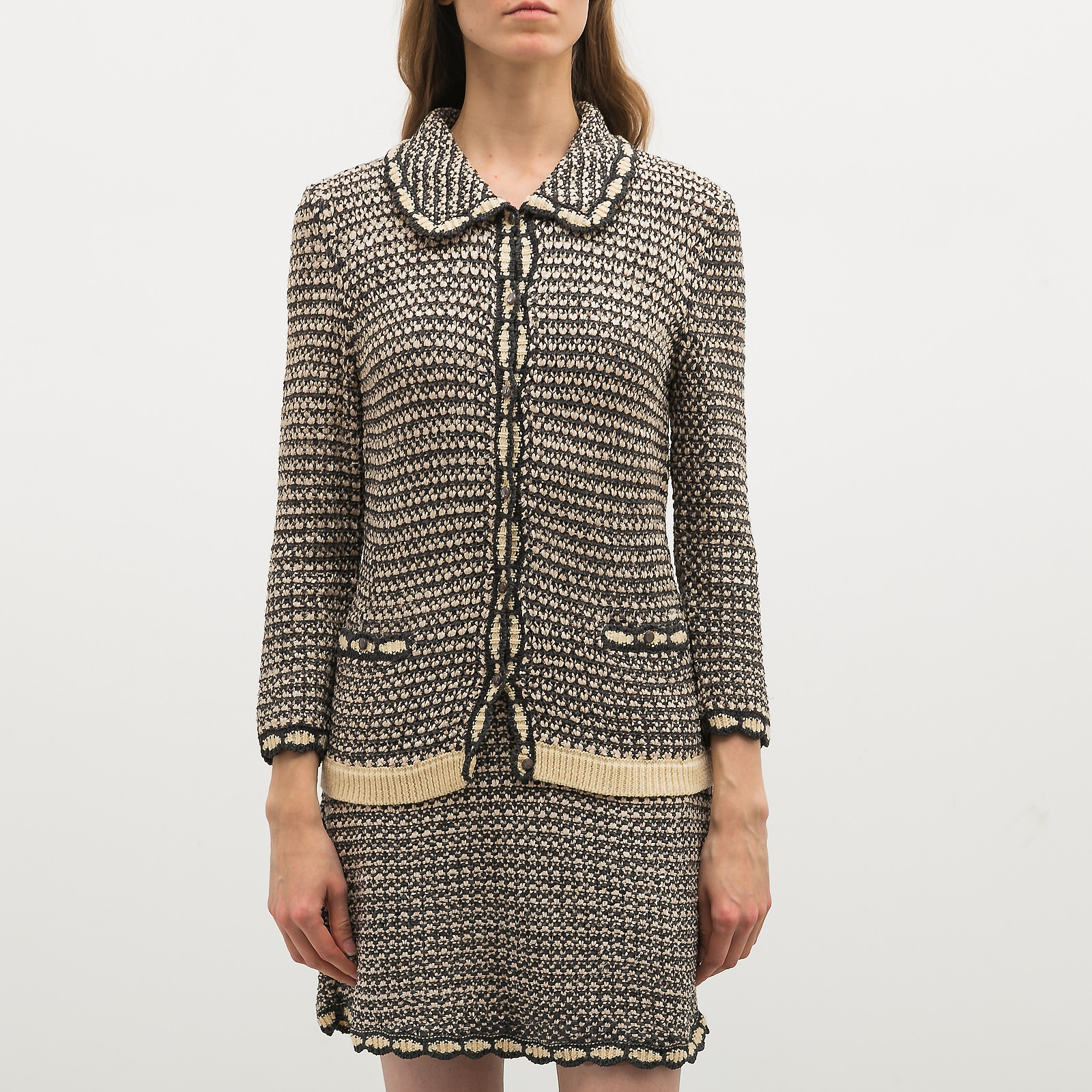 Костюм серого цвета Christian Dior - фото из каталога магазина брендовой одежды Second Friend Store Костюм Christian Dior - купить оригинал в секонд-хенде SFS - 3