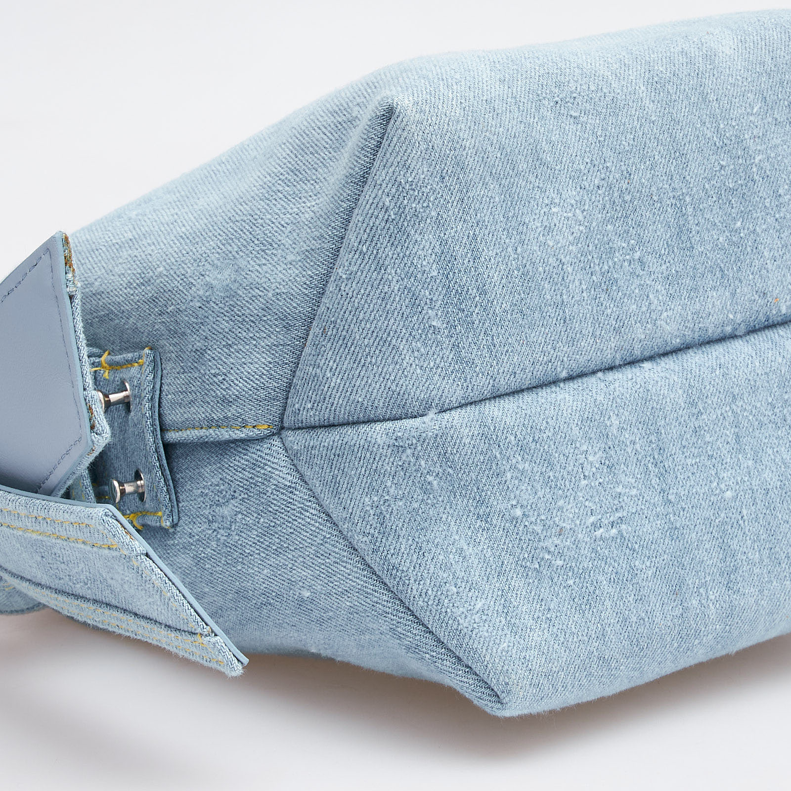 Сумка Acne Studios - купить оригинал в секонд-хенде SFS - 7