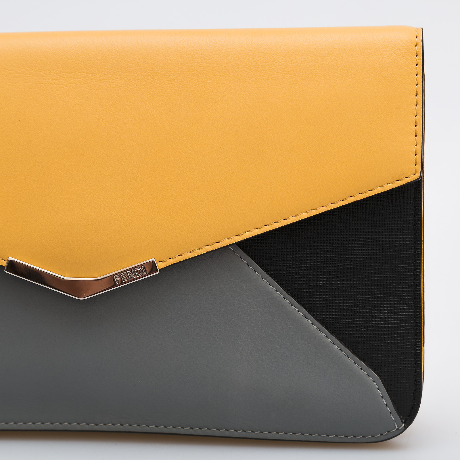 Клатч Fendi - купить оригинал в секонд-хенде SFS - 5