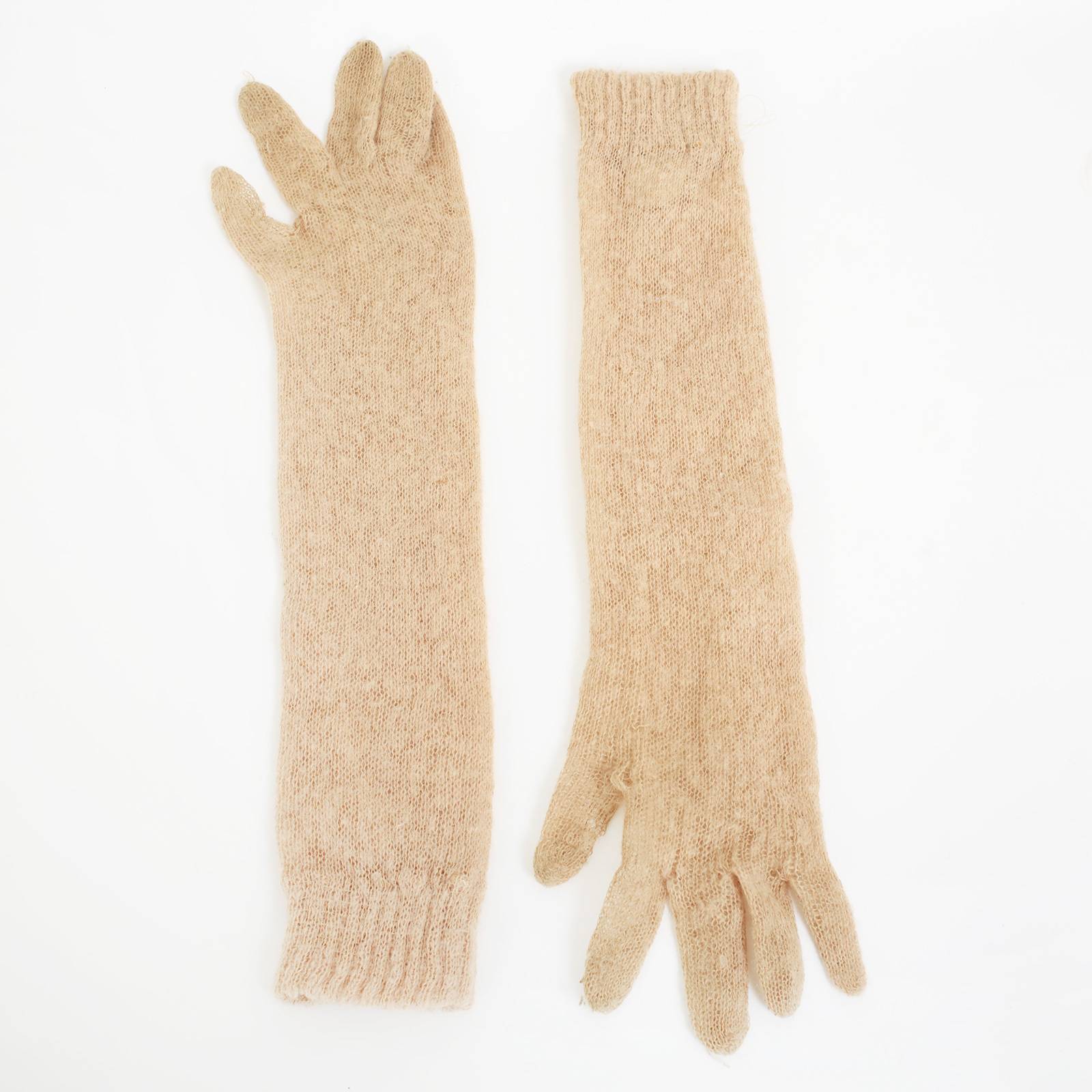 Перчатки Miu Miu - купить оригинал в секонд-хенде SFS