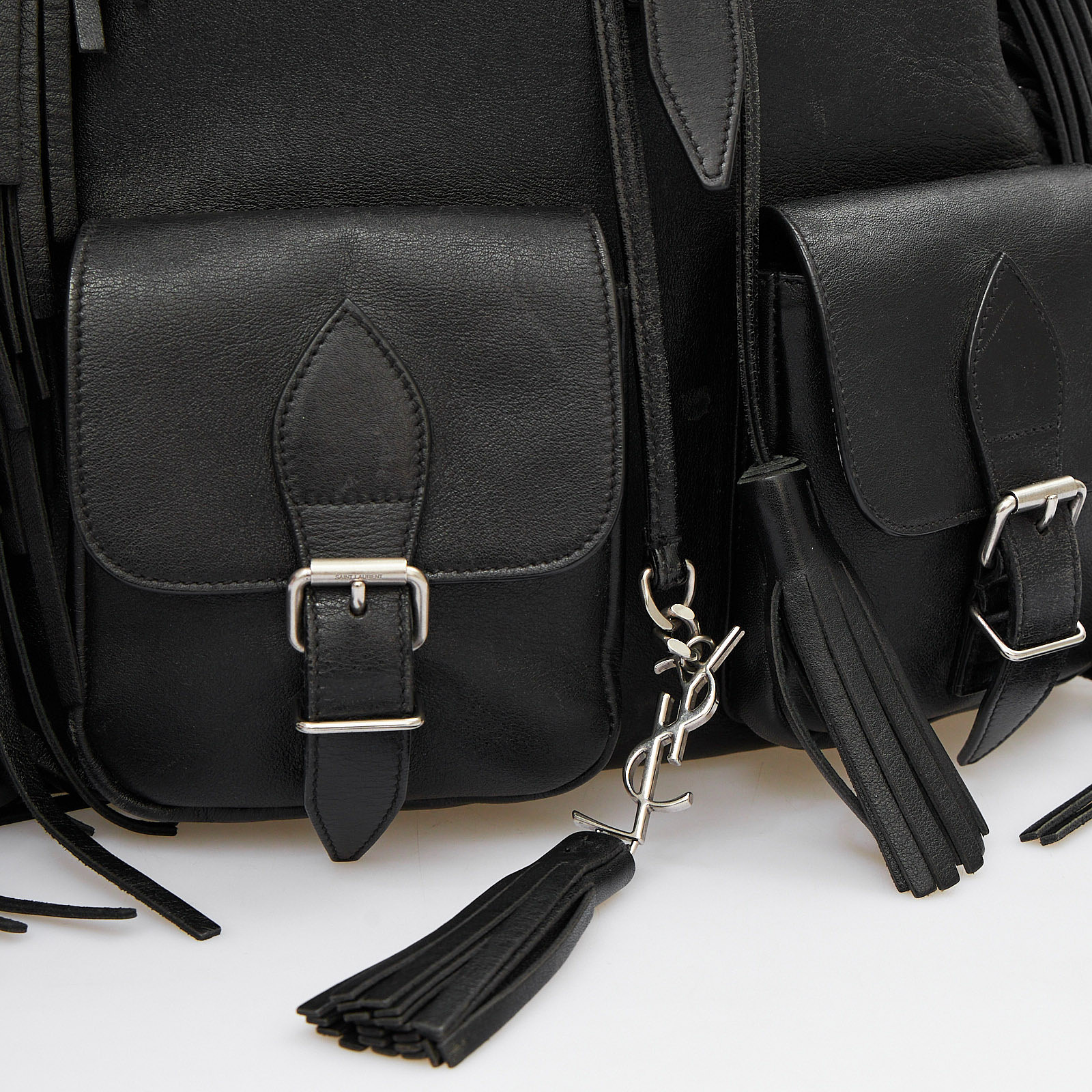 Рюкзак черного цвета Saint Laurent - фото из каталога магазина брендовой одежды Second Friend Store Рюкзак Saint Laurent - купить оригинал в секонд-хенде SFS - 5
