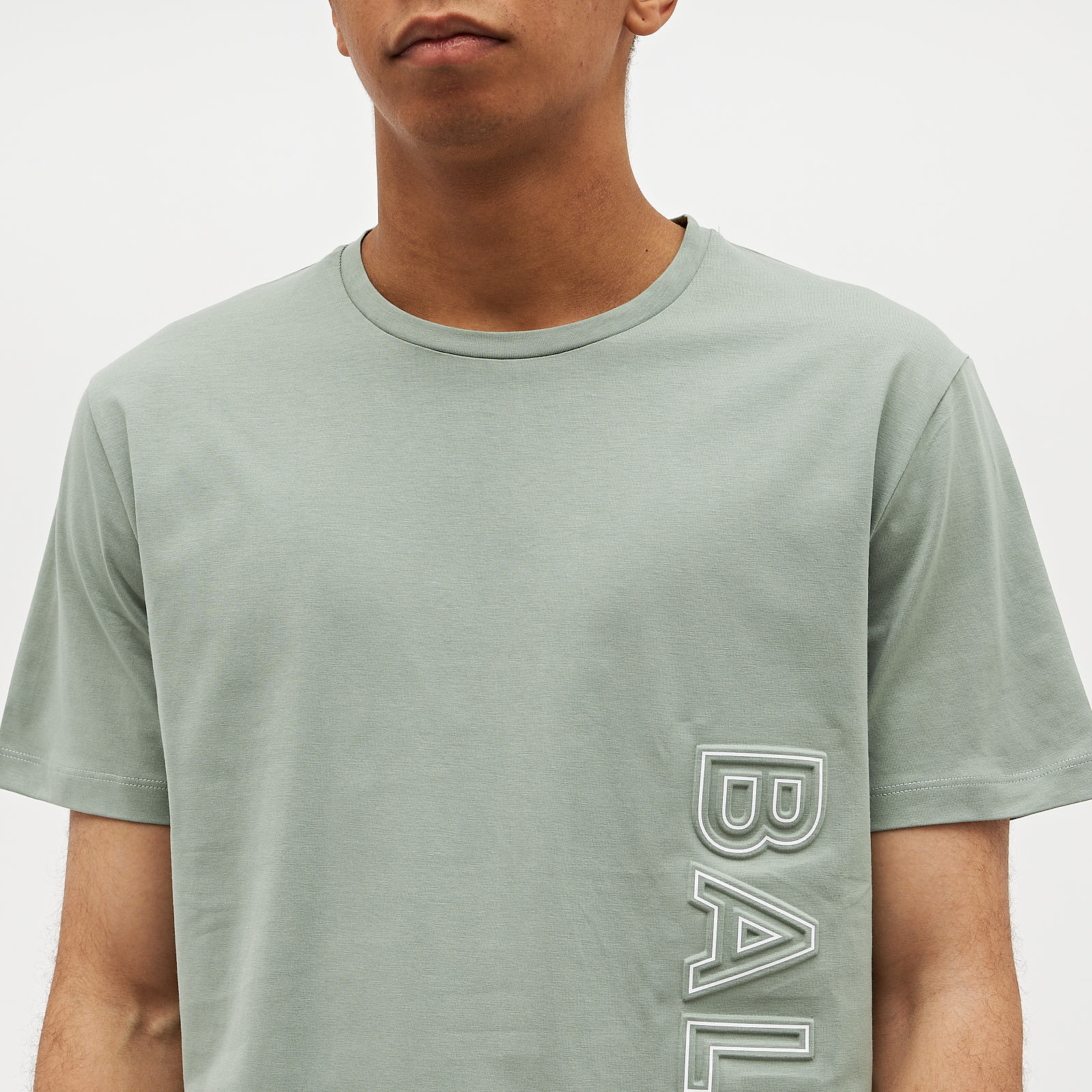 Футболка зеленого цвета Balmain - фото из каталога магазина брендовой одежды Second Friend Store Футболка Balmain - купить оригинал в секонд-хенде SFS - 4