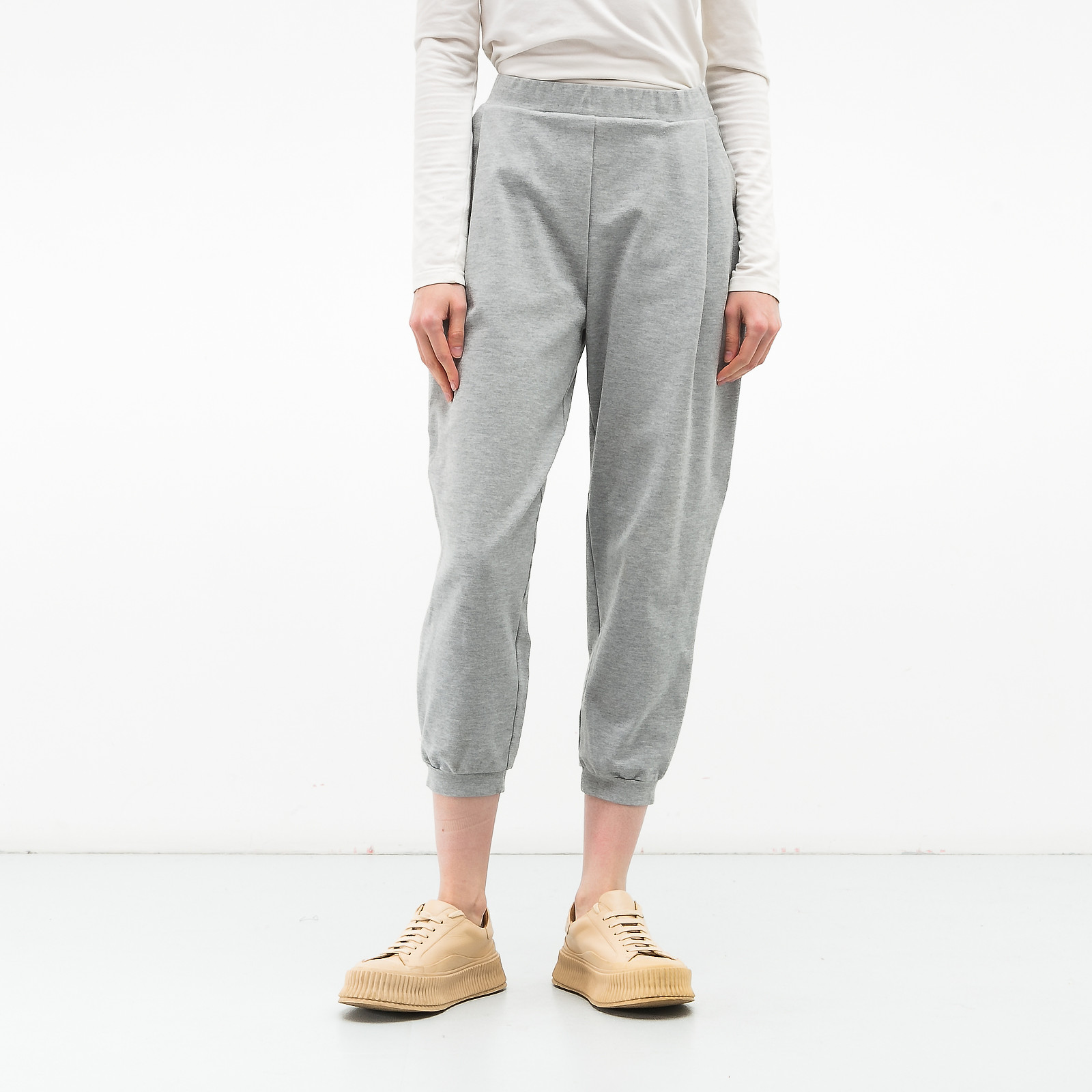 Брюки S7 x серого цвета Ruban - фото из каталога магазина брендовой одежды Second Friend Store Брюки S7 x Ruban - купить оригинал в секонд-хенде SFS - 1